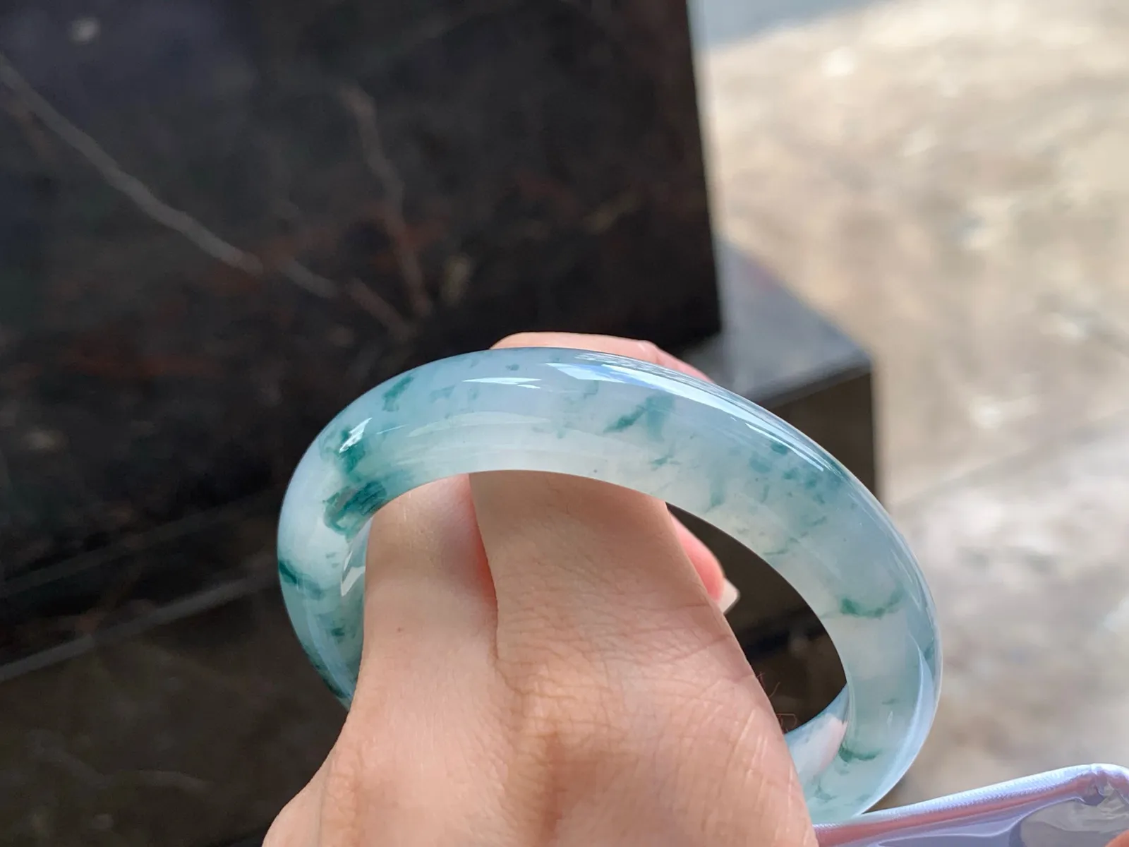 冰种飘花手镯
种好55.6/12.3/8.7mm