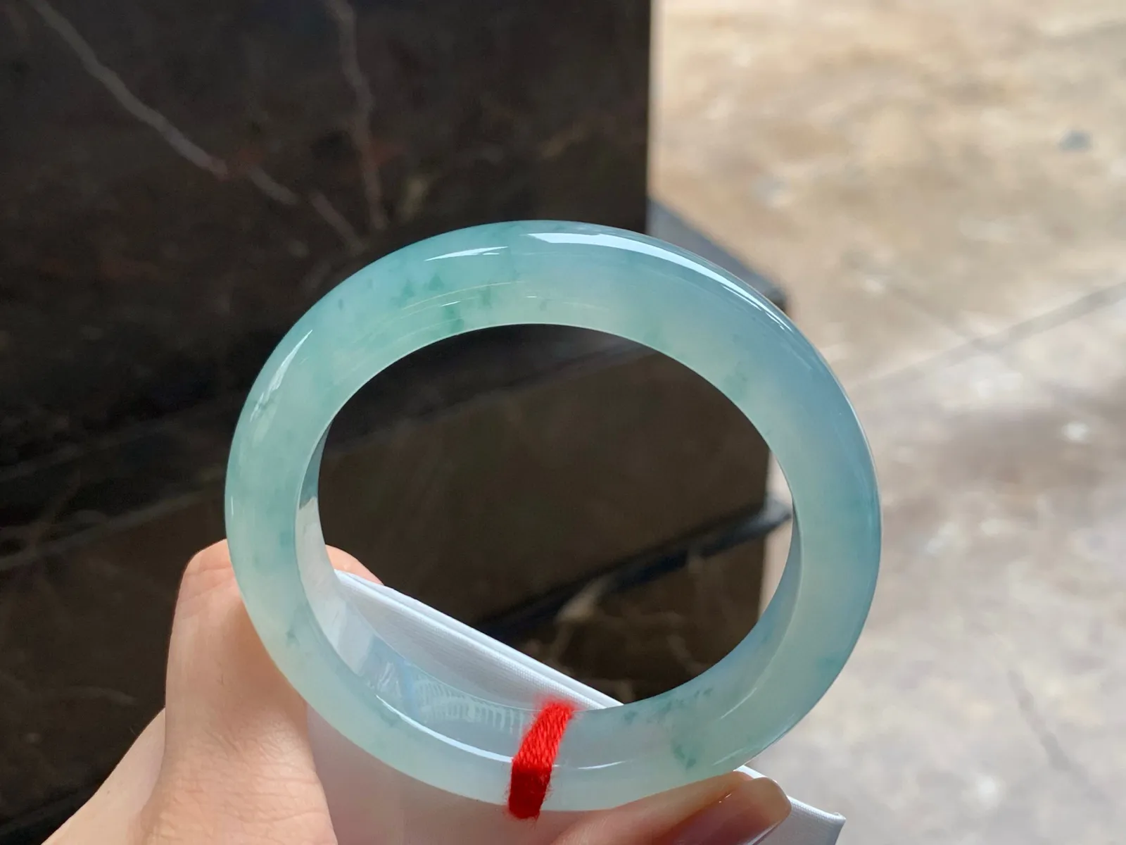 冰种飘花手镯
种好57.8/12.6/9.6mm