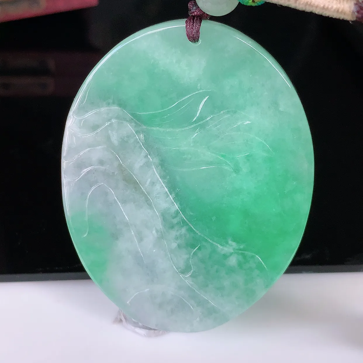 自然光实拍，冰润满绿翡翠生肖马上有钱吊坠，种老水足，雕工精湛 ，寓意美好，佩戴时尚出众！#46.5