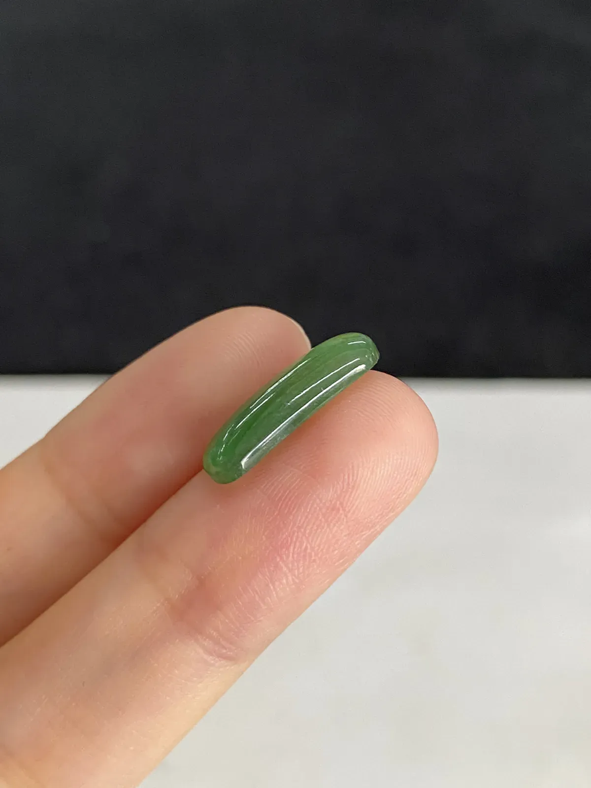 翡翠马鞍形裸石