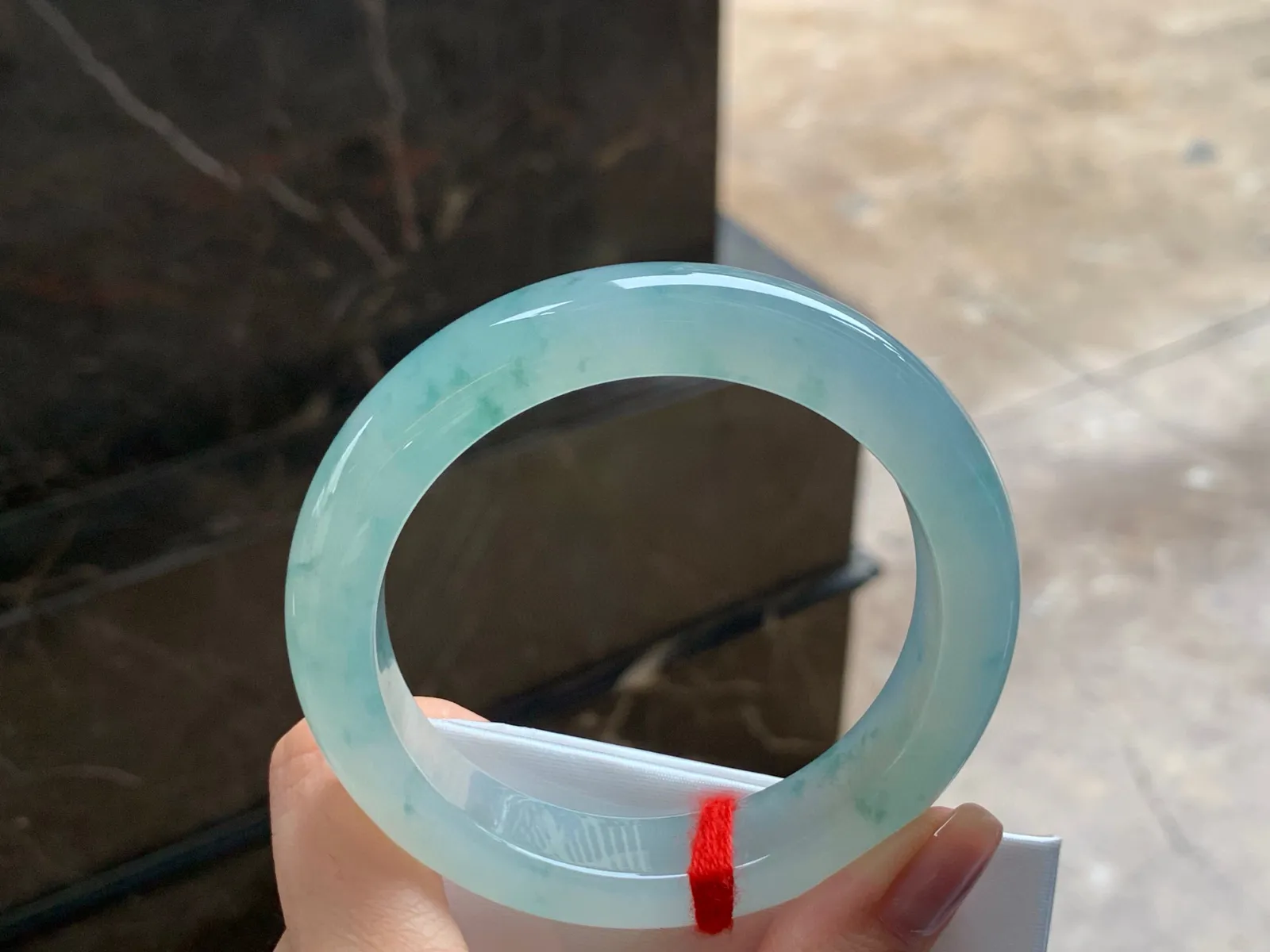 冰种飘花手镯
种好57.8/12.6/9.6mm