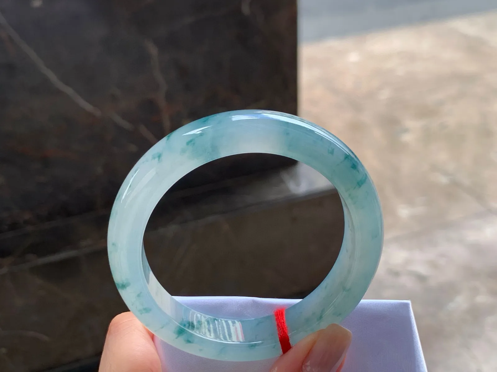 冰种飘花手镯
种好55.6/12.3/8.7mm