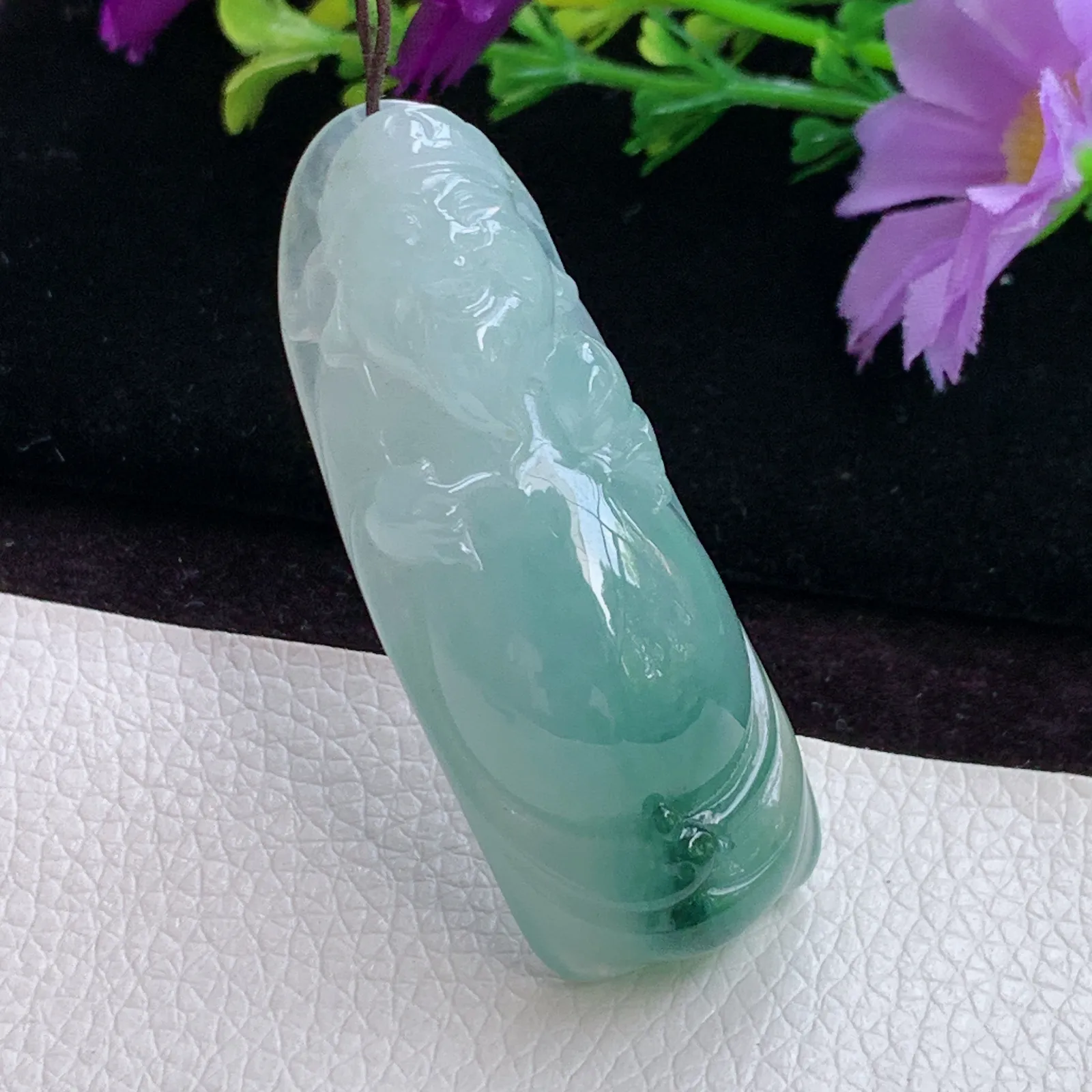 Lz实拍48.9*19.4*12.8翡翠A货精雕冰胶飘花财神爷 财爷玉吊坠