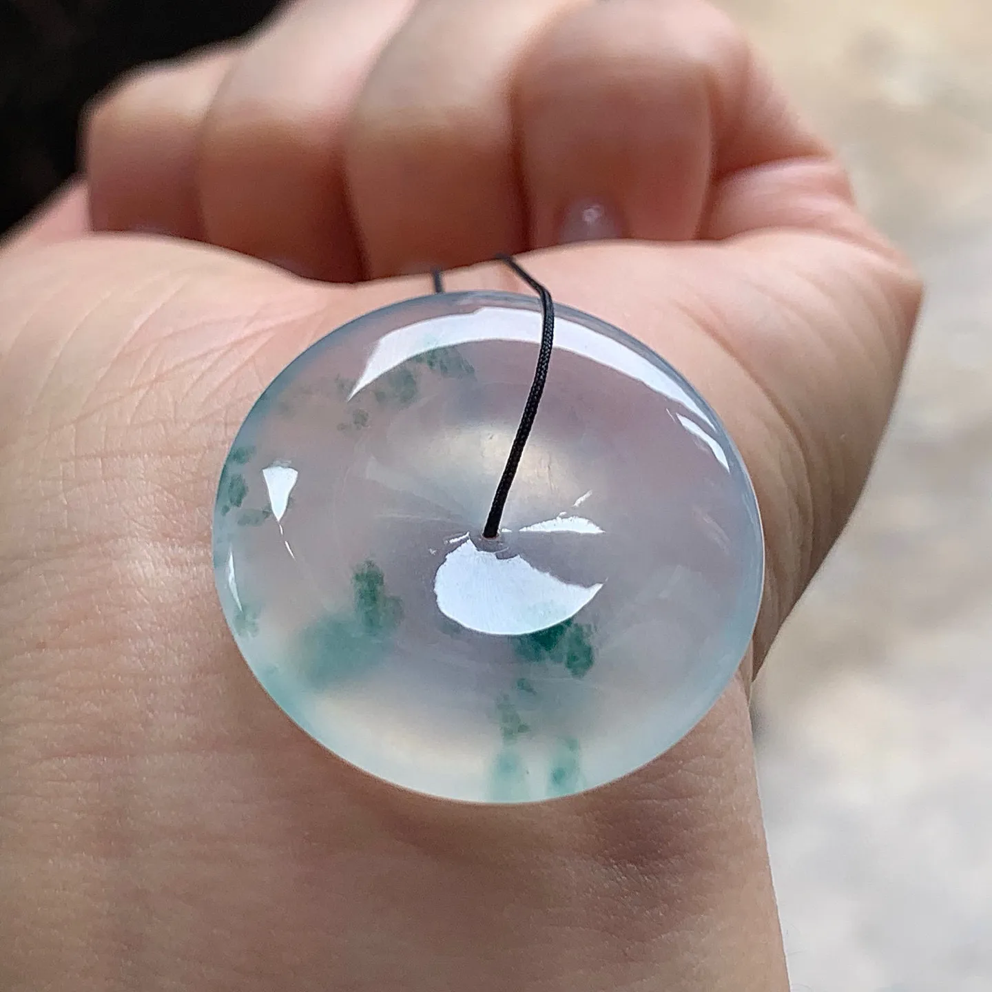 冰种飘花平安扣
种老水足 清爽