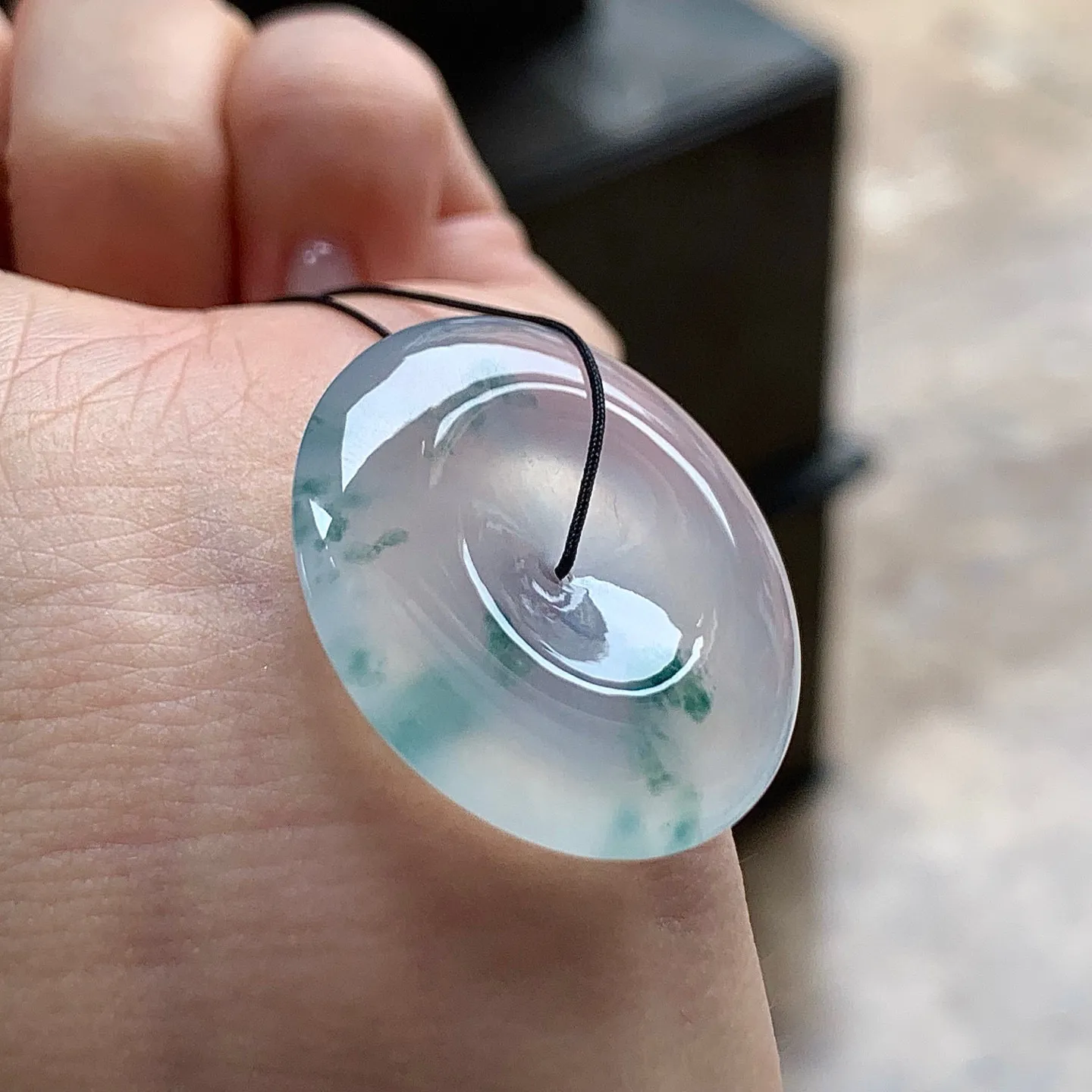 冰种飘花平安扣
种老水足 清爽