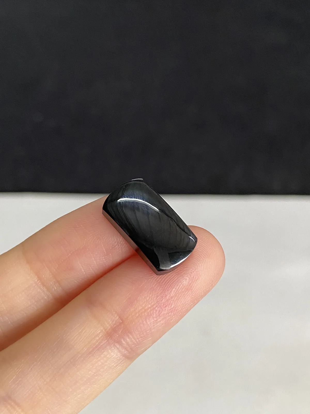 翡翠马鞍形戒面