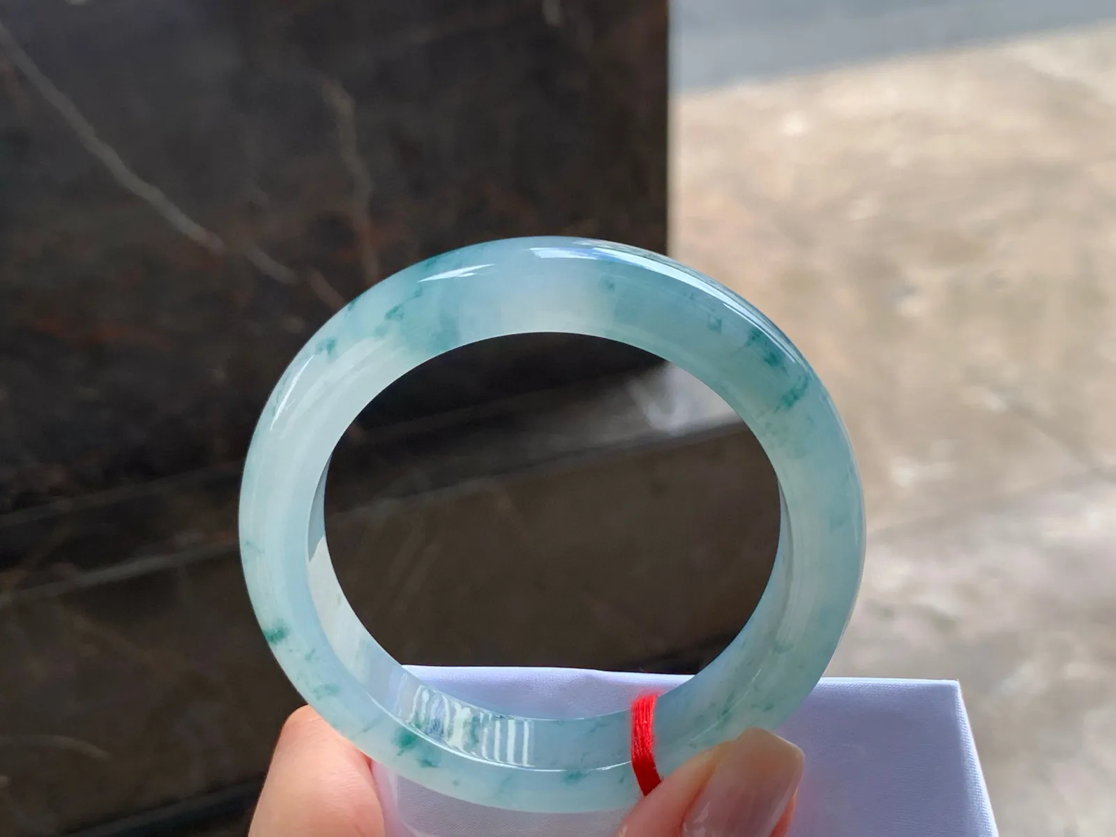 冰种飘花手镯
种好55.6/12.3/8.7mm