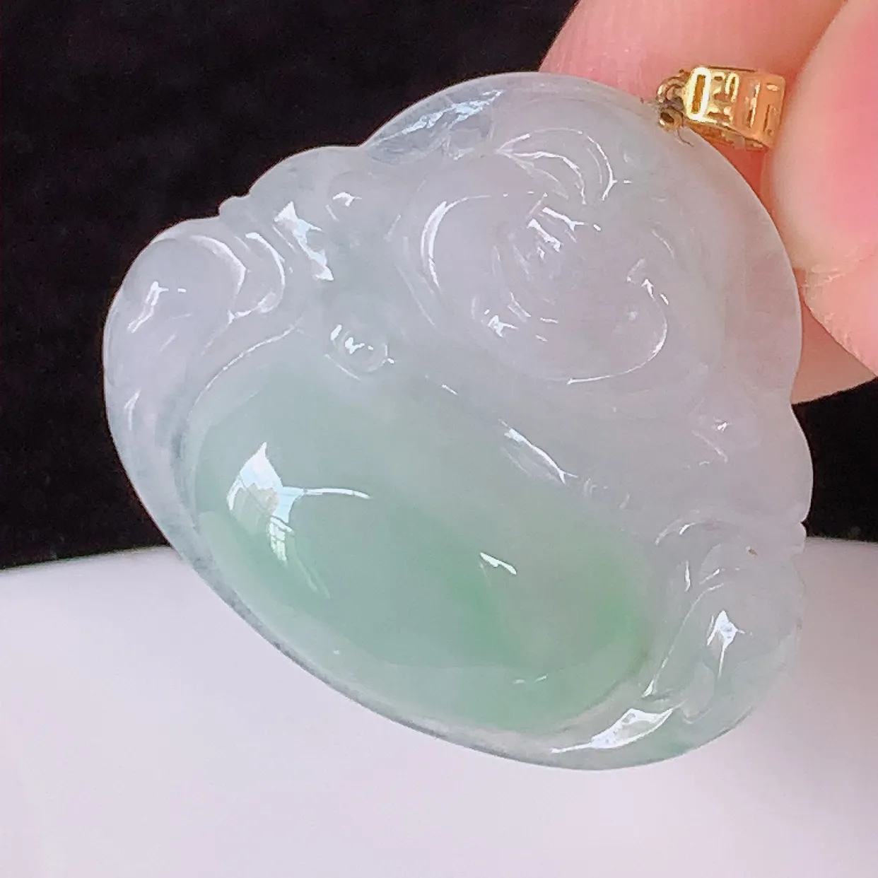 18K金镶嵌冰飘绿佛公吊坠，翡翠笑佛，饱满，开脸喜庆，配戴优雅迷人！#49.5整体24.5*裸石24.5*21*5.2