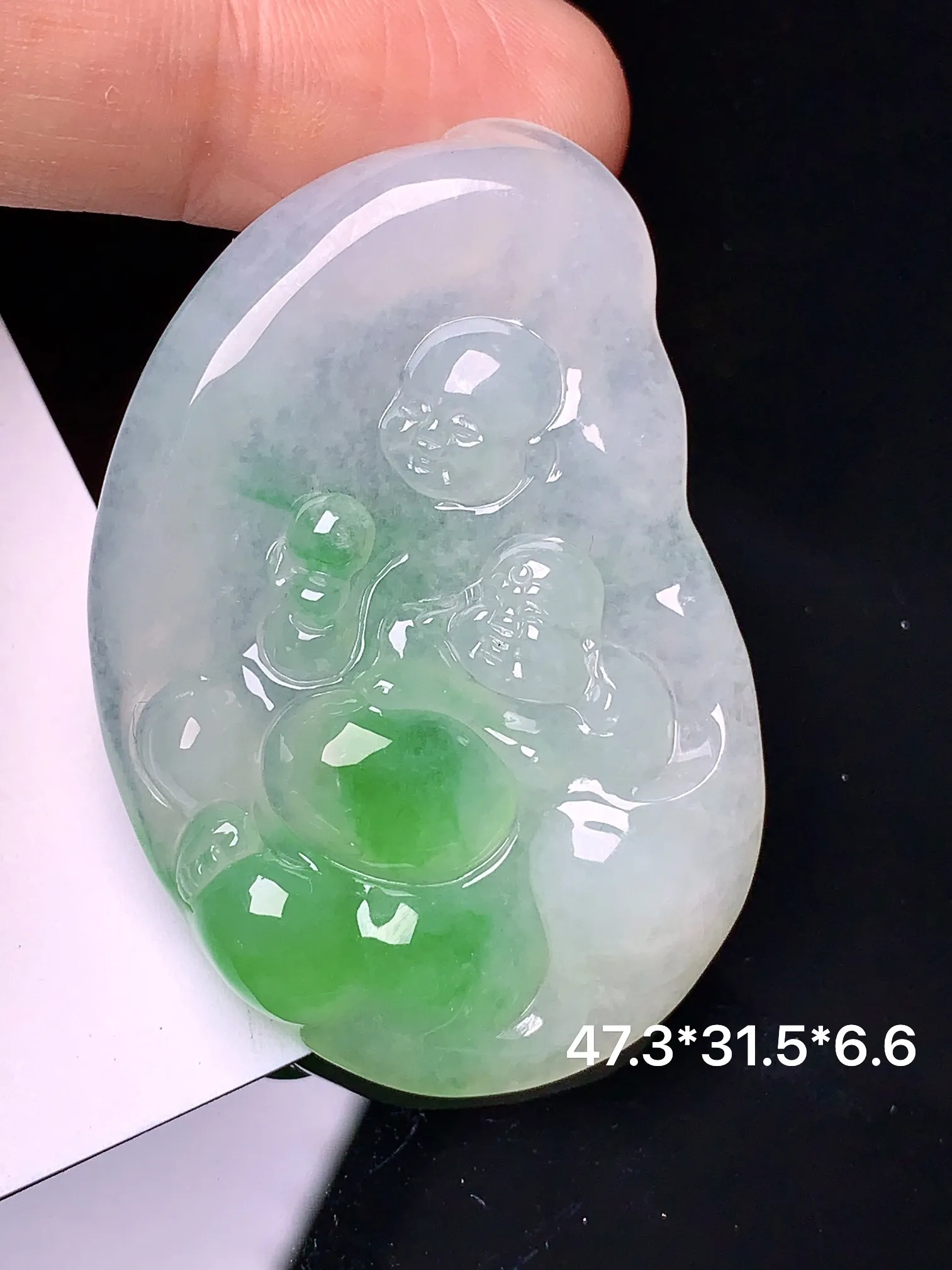 飘绿多仔佛公吊坠 玉质细腻 色泽艳丽 整体尺寸47.3*31.5*6.6