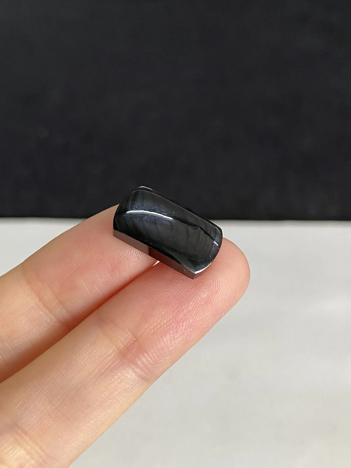 翡翠马鞍形戒面