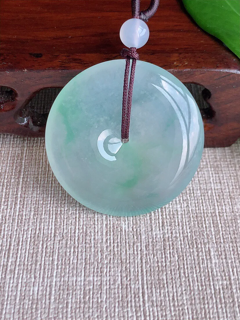 a货翡翠老坑冰种晴绿平安扣吊坠 尺寸34.2×6mm 重量16.42g 0704