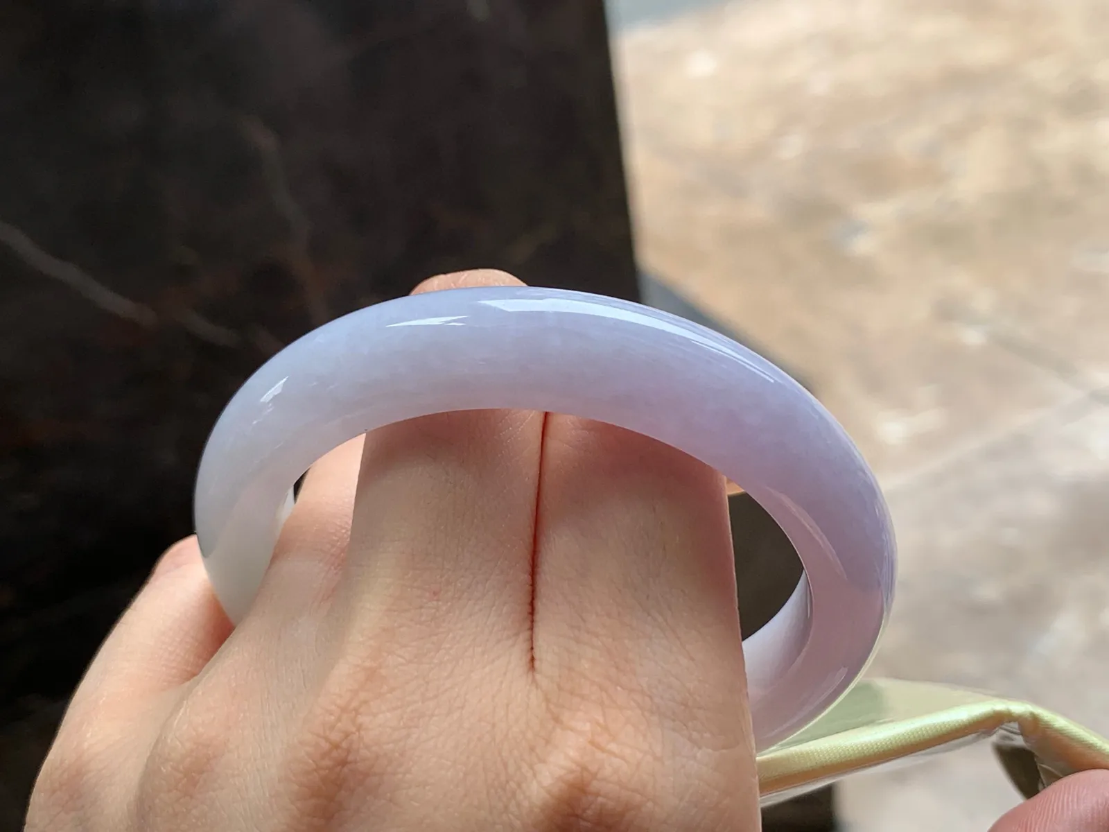 春彩手镯
细腻56.1/12.1/8.8mm