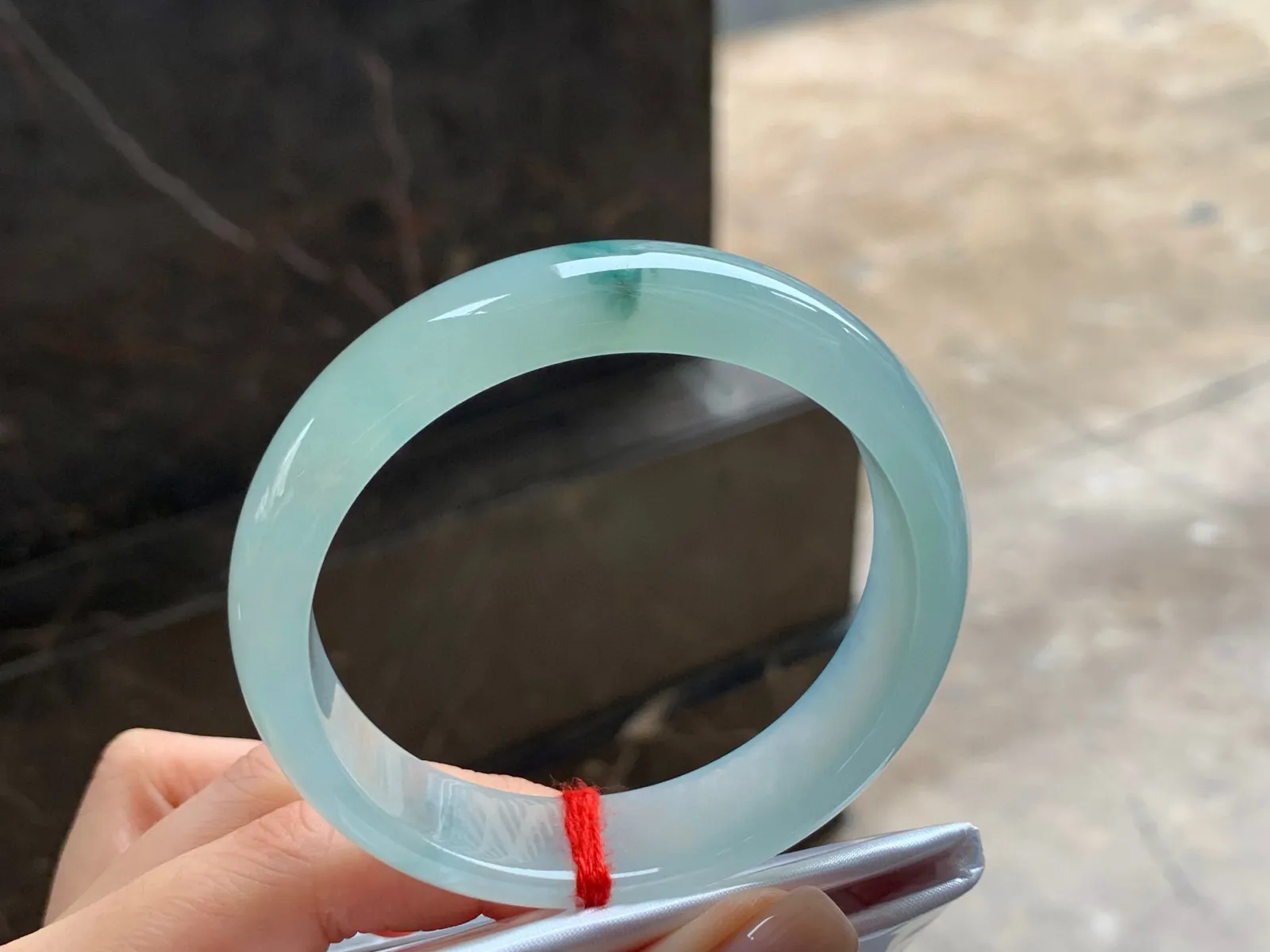冰飘花手镯
种好56.5/14/7mm