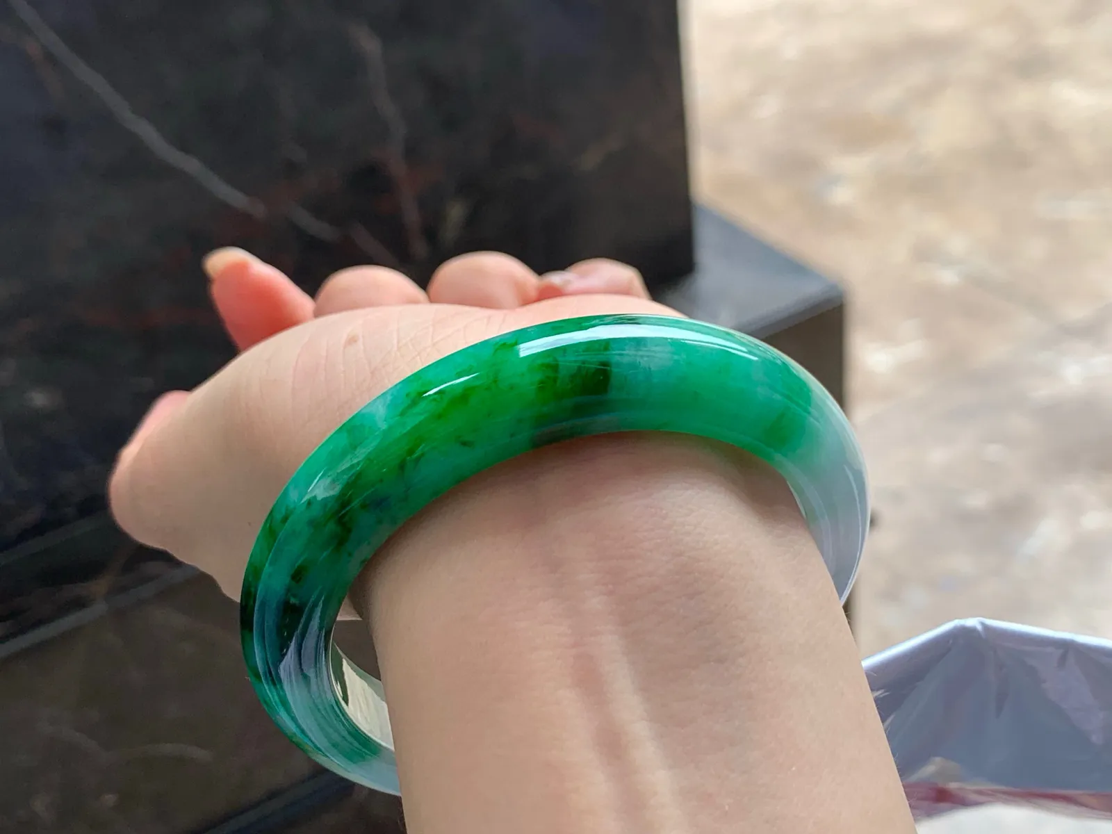 辣绿大圈手镯
色好60.2/13.4/9.7mm