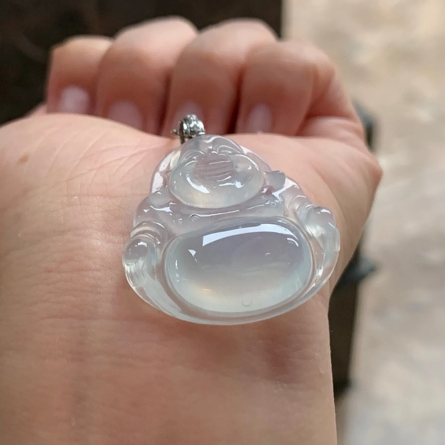 冰种坐佛
清爽金扣