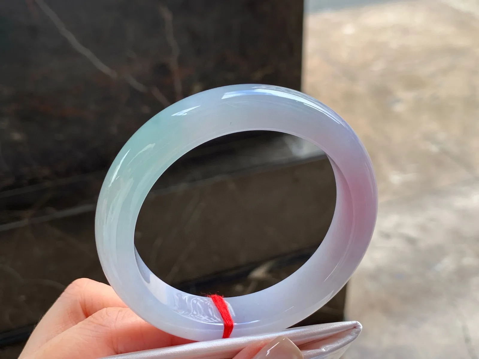 春色手镯
水润58/13/9mm