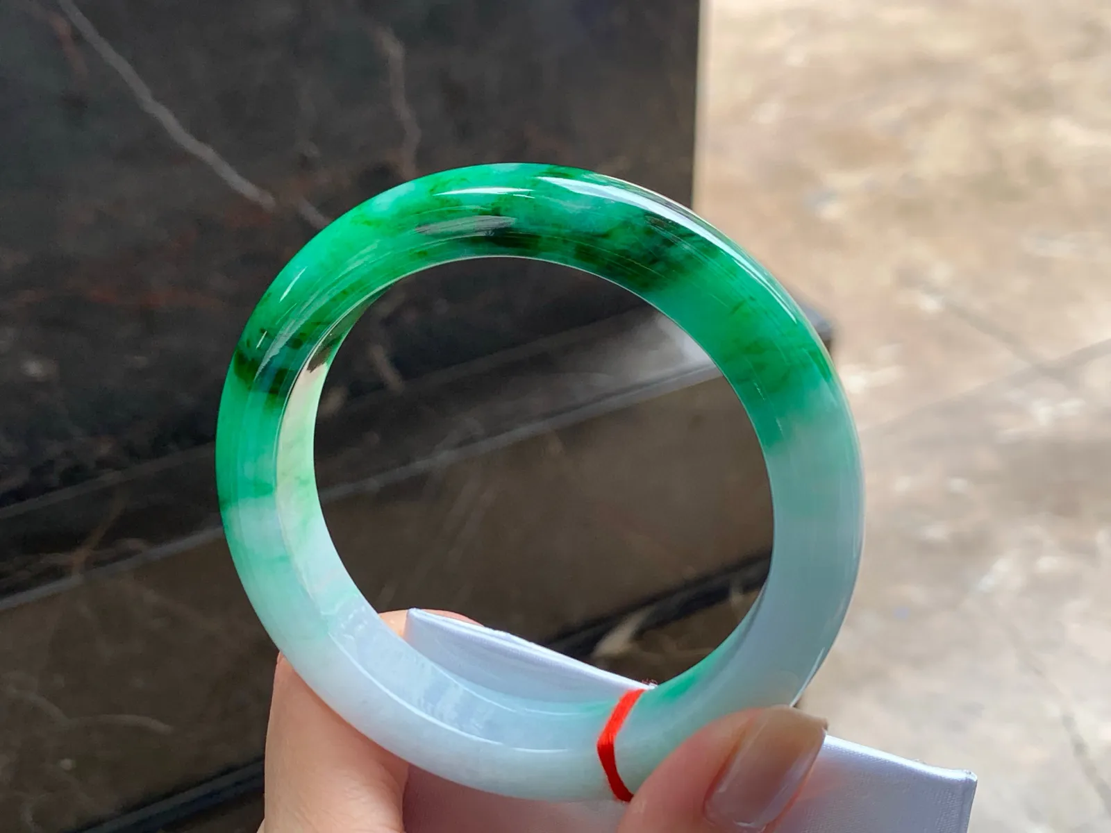 辣绿大圈手镯
色好60.2/13.4/9.7mm