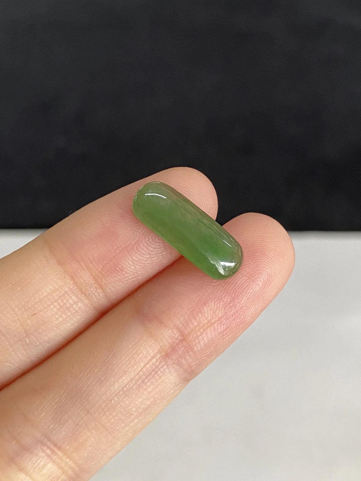 翡翠马鞍形裸石