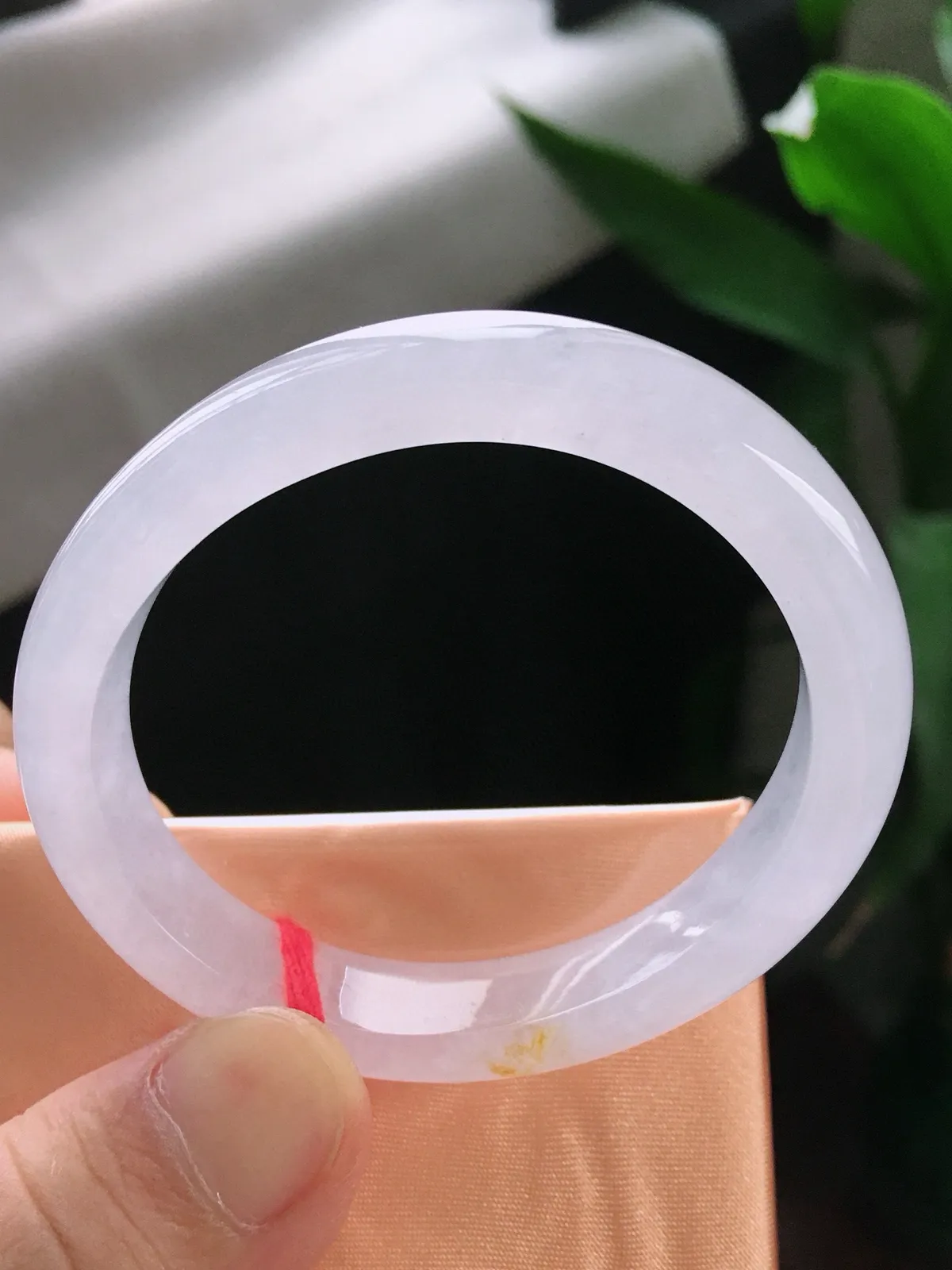 圈口51/43.5，贵妃手镯，正圈49可戴，紫底，玉质冰润，尺寸51-9.4-6.8mm