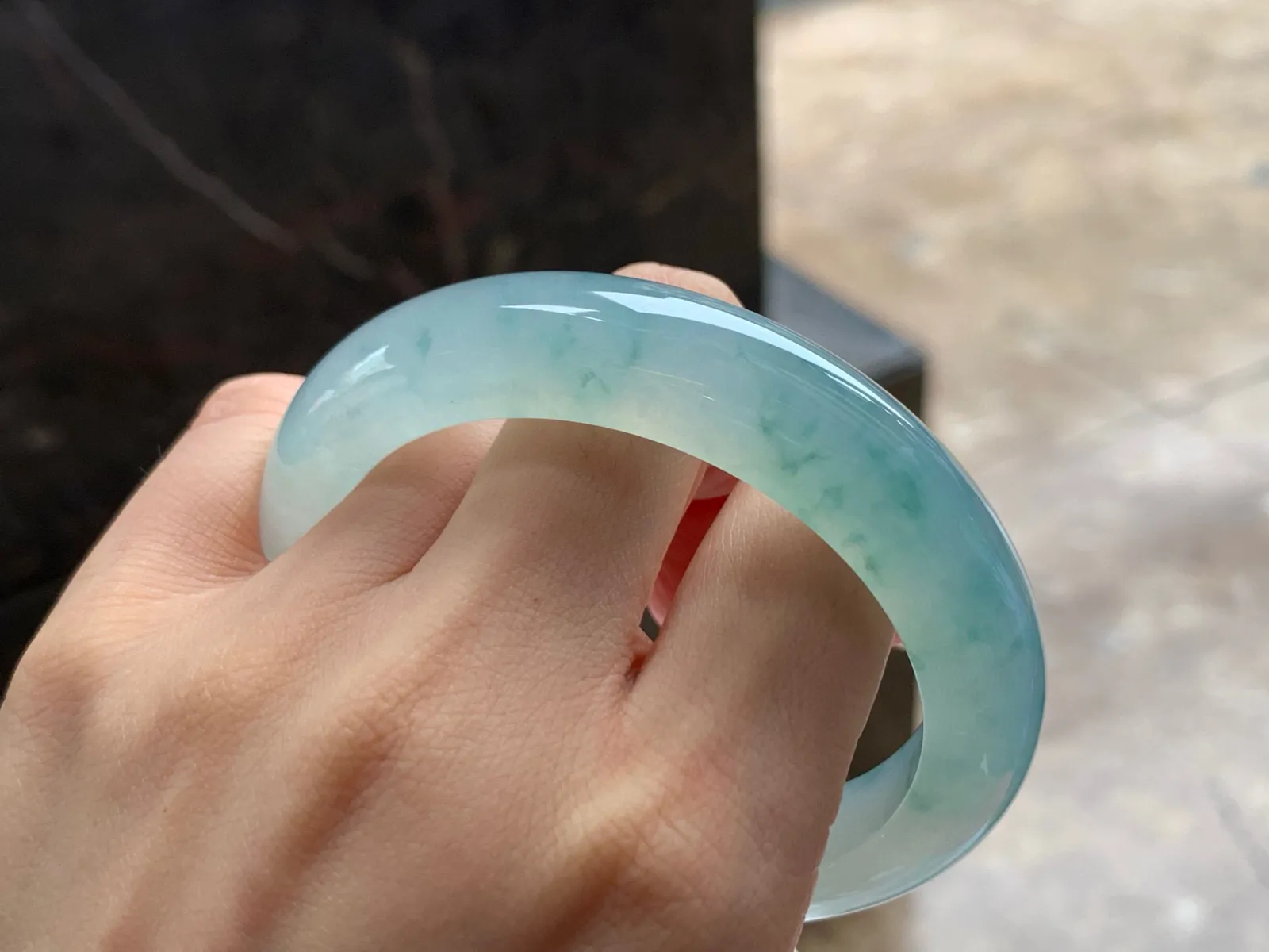 冰种飘花手镯
种好57.8/12.6/9.6mm