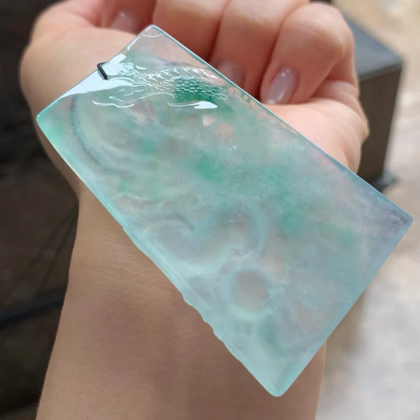冰种飘花龙牌
花色漂亮 清爽