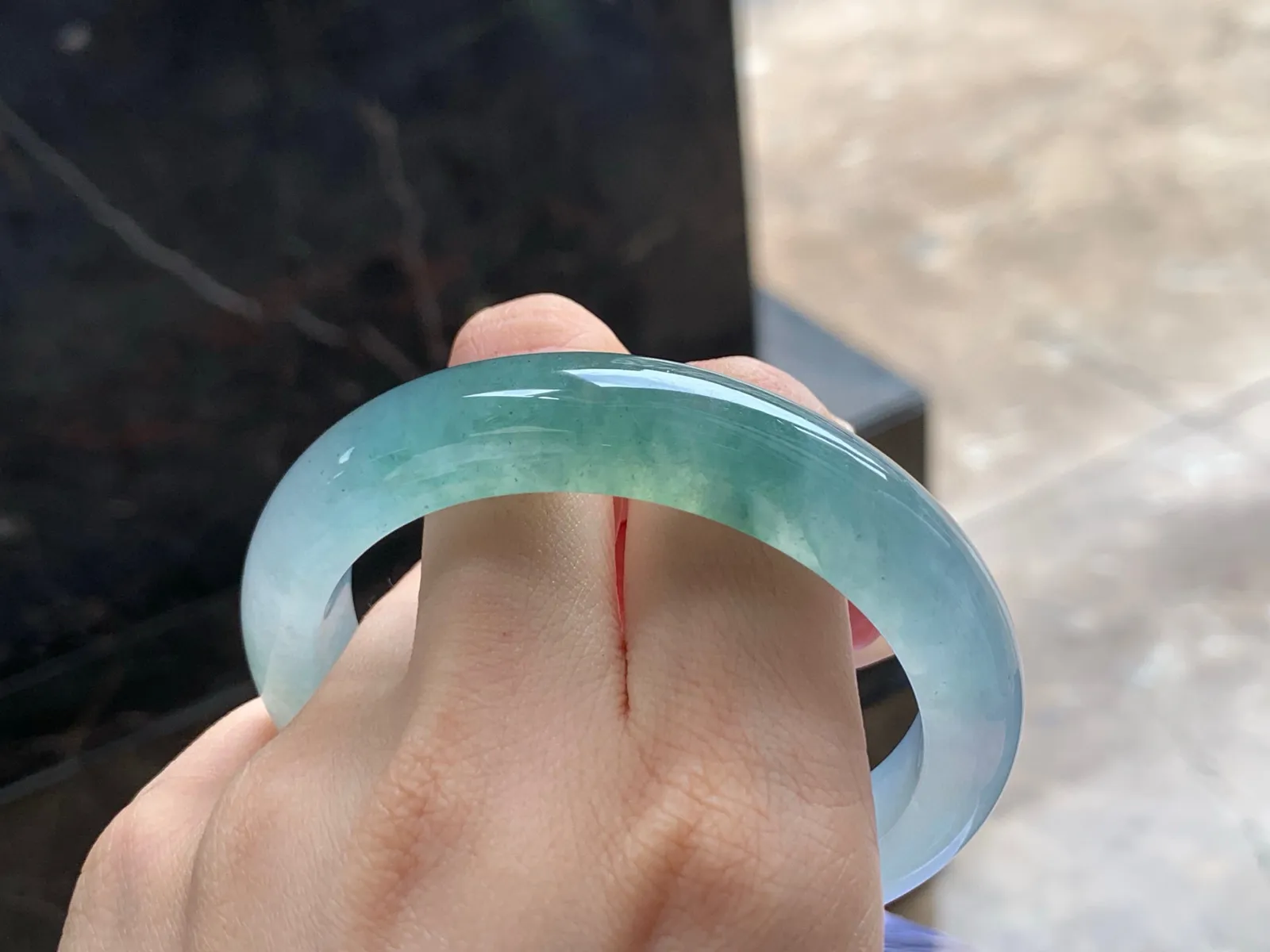 冰种蓝晴手镯
种老水足 56.6/12.5/8.8mm