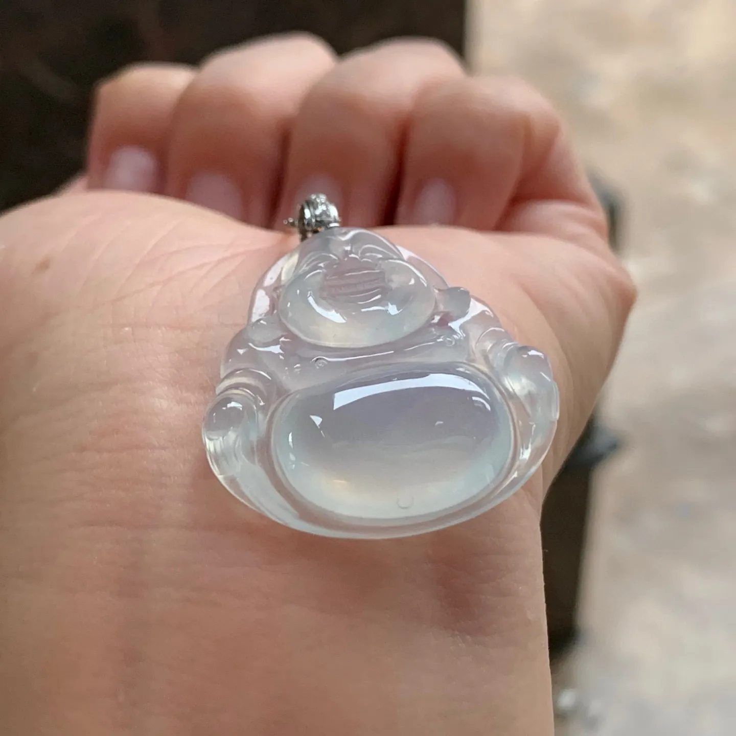 冰种坐佛
清爽金扣