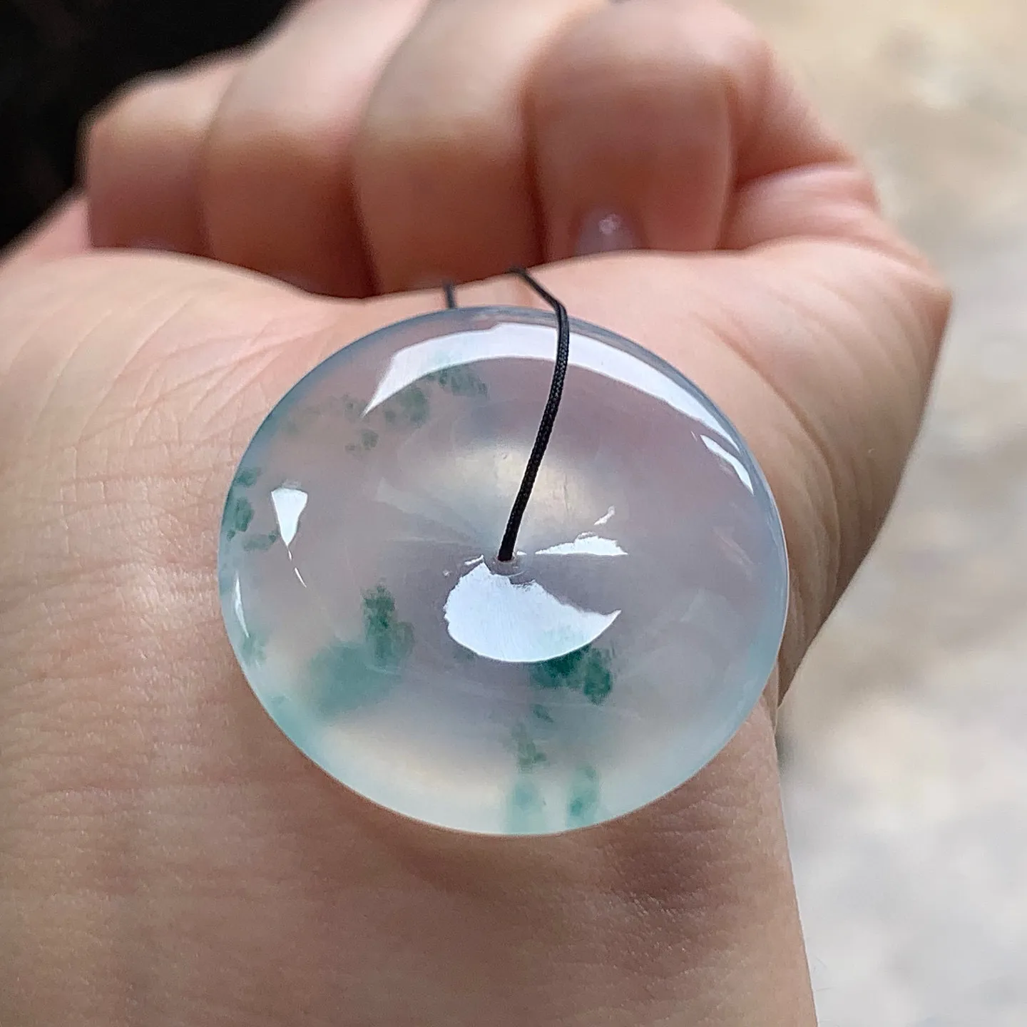 冰种飘花平安扣
种老水足 清爽