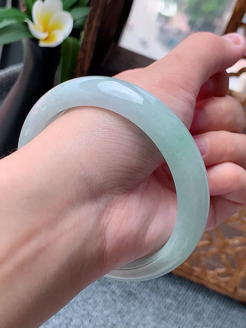 a货翡翠老坑晴底正装正圈手镯59-60大圈口  尺寸59.8×12.5×8.2mm 重量65.00g 0622