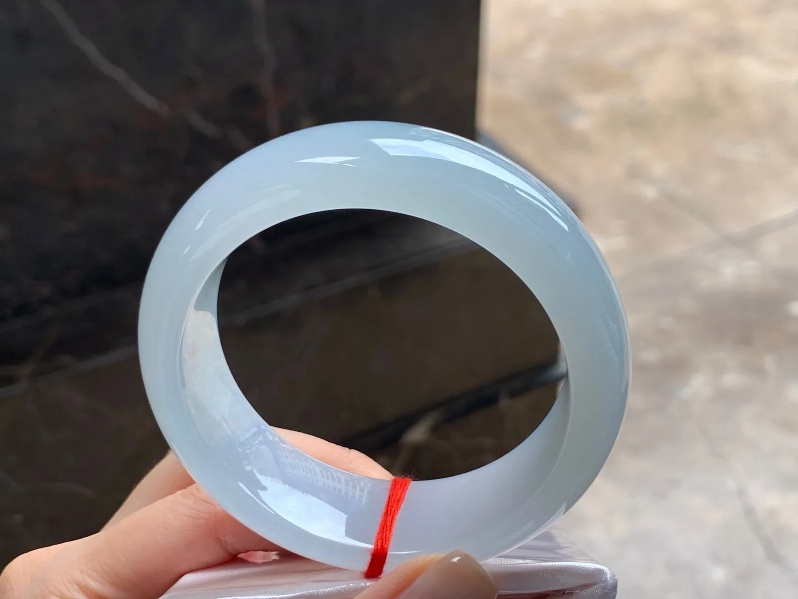 冰宽版手镯
水润56.8/20/9.6mm