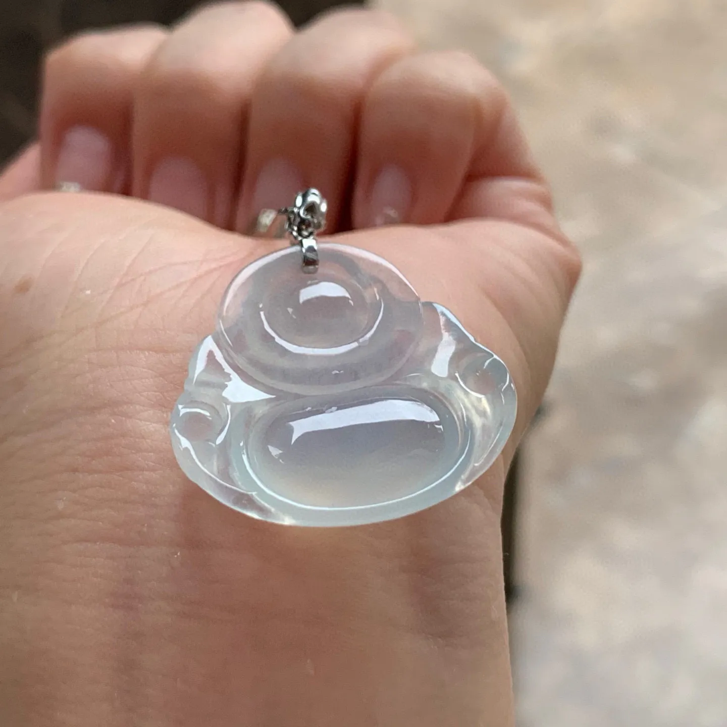 冰种坐佛
清爽金扣