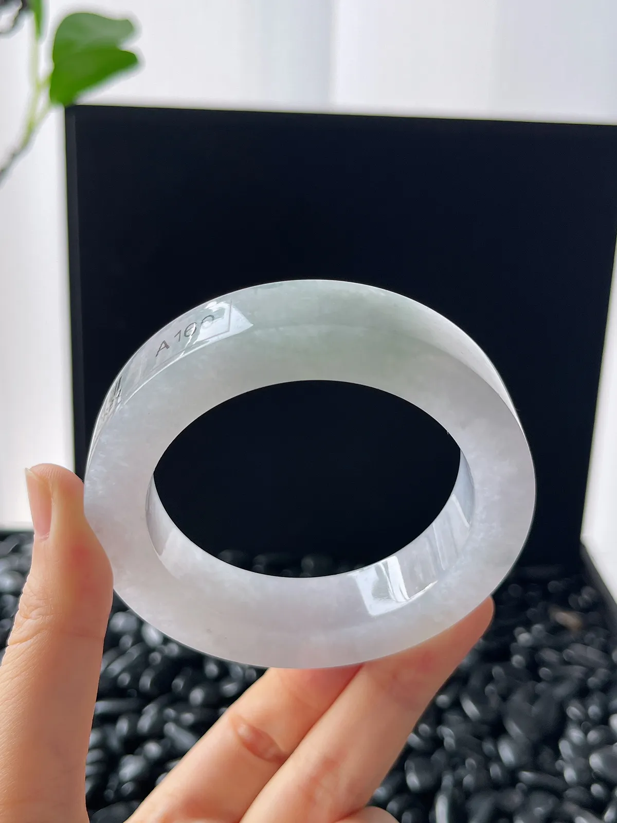 翡翠镯饼，⭕️正圈最大做55.5，圆条最大做51.5，最小做52.6