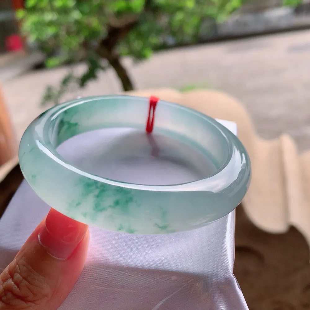 正圈冰玻飘花 无瑕 尺寸:55.7/12.9/8.8 花美 种水好️️