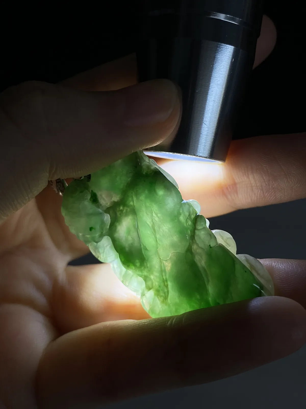 翡翠冰糯种飘绿翡翠，印记：S925