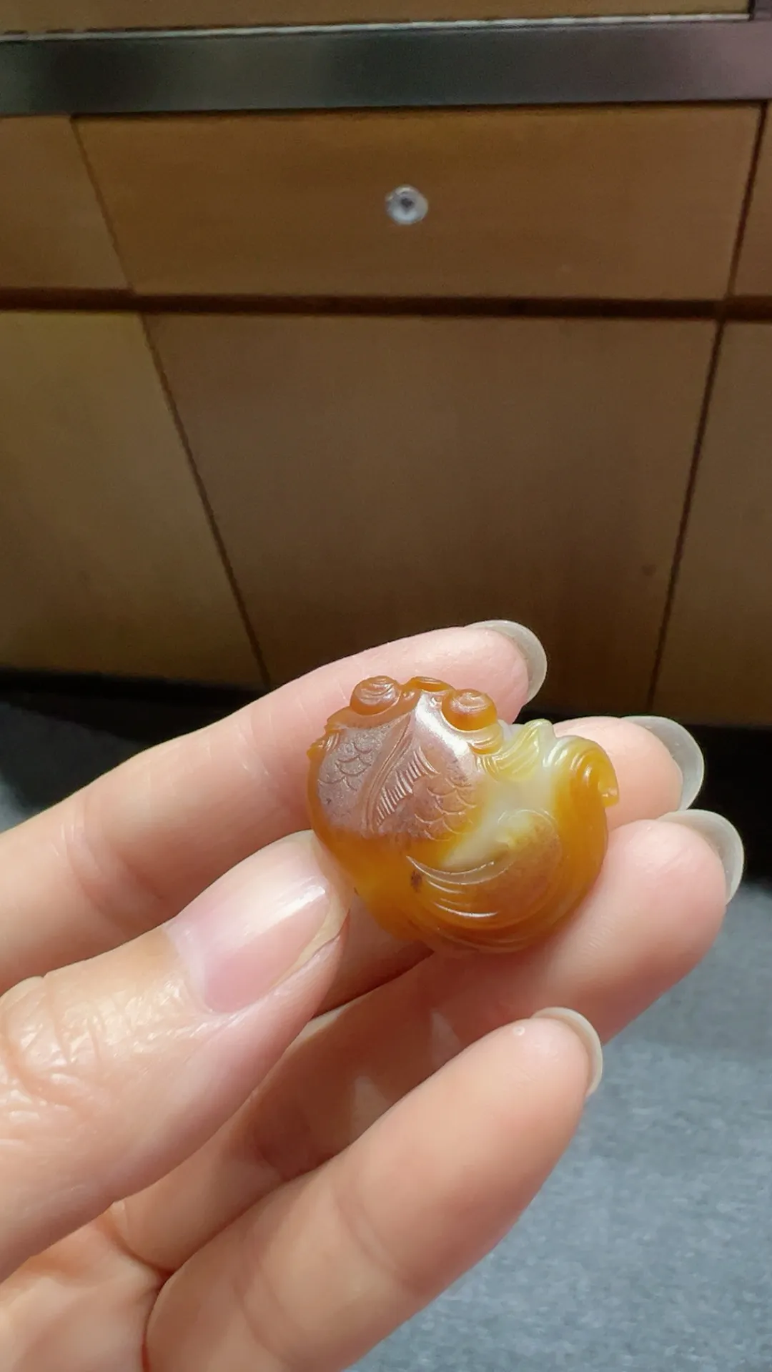籽料｜红皮｜金玉满堂

重8克 尺寸25*20.4*12.6m m
