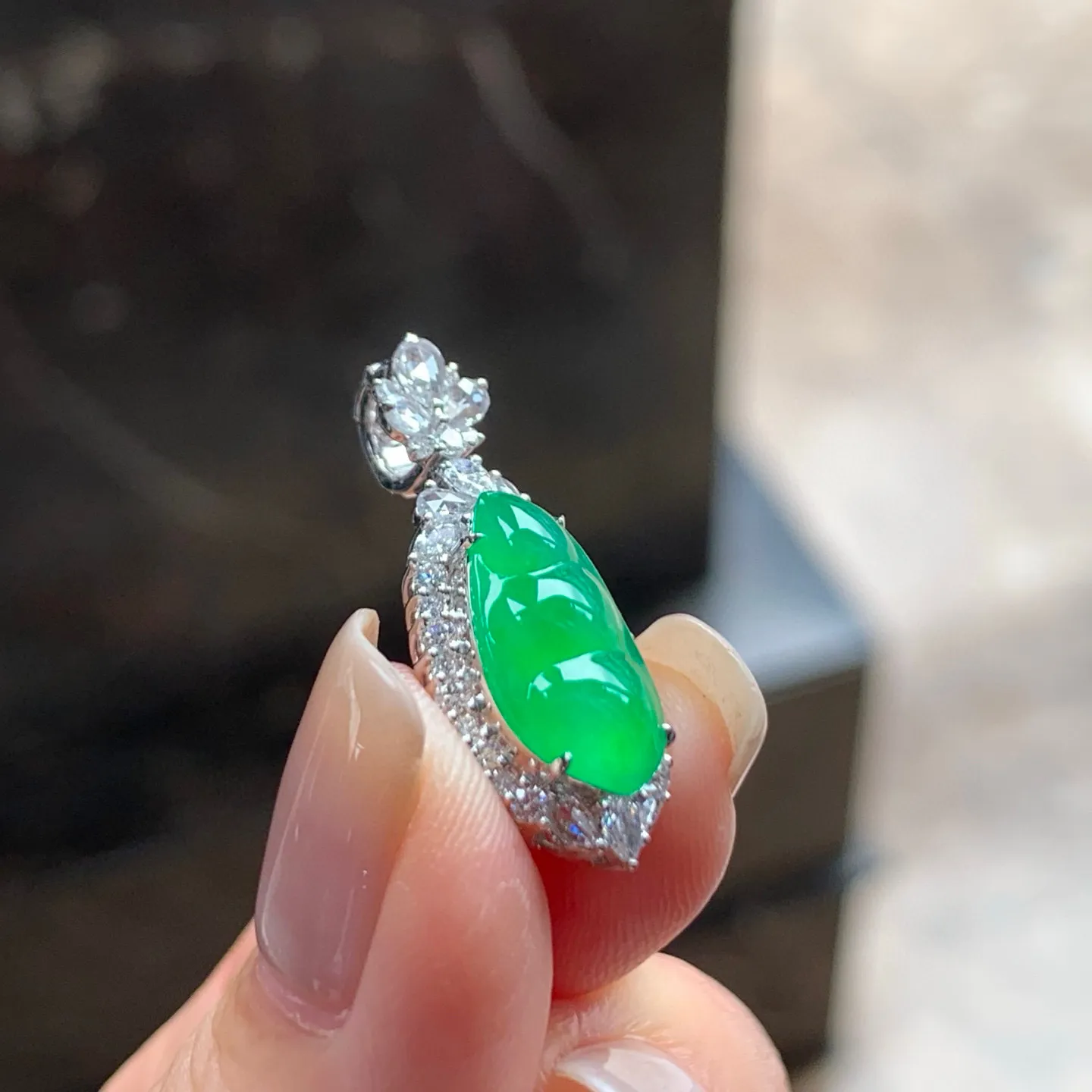 冰种阳绿福豆
色阳种老 精致