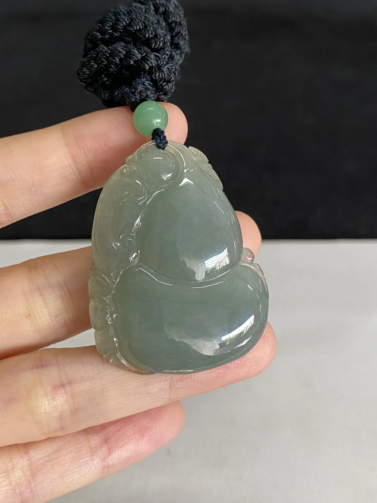 翡翠冰糯种灰绿色葫芦，配珠未测