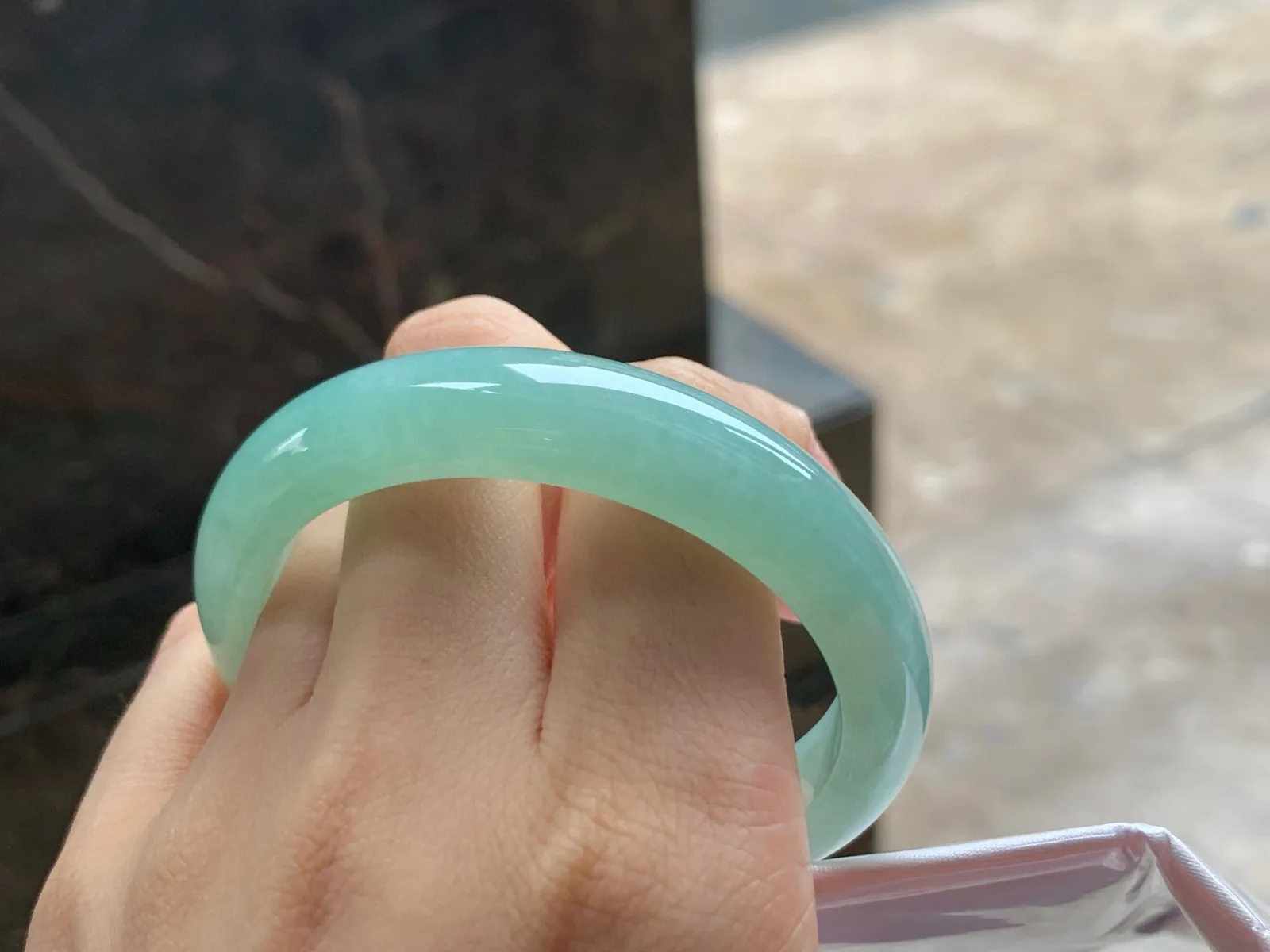 手镯
底色漂亮 53/12/7.8mm