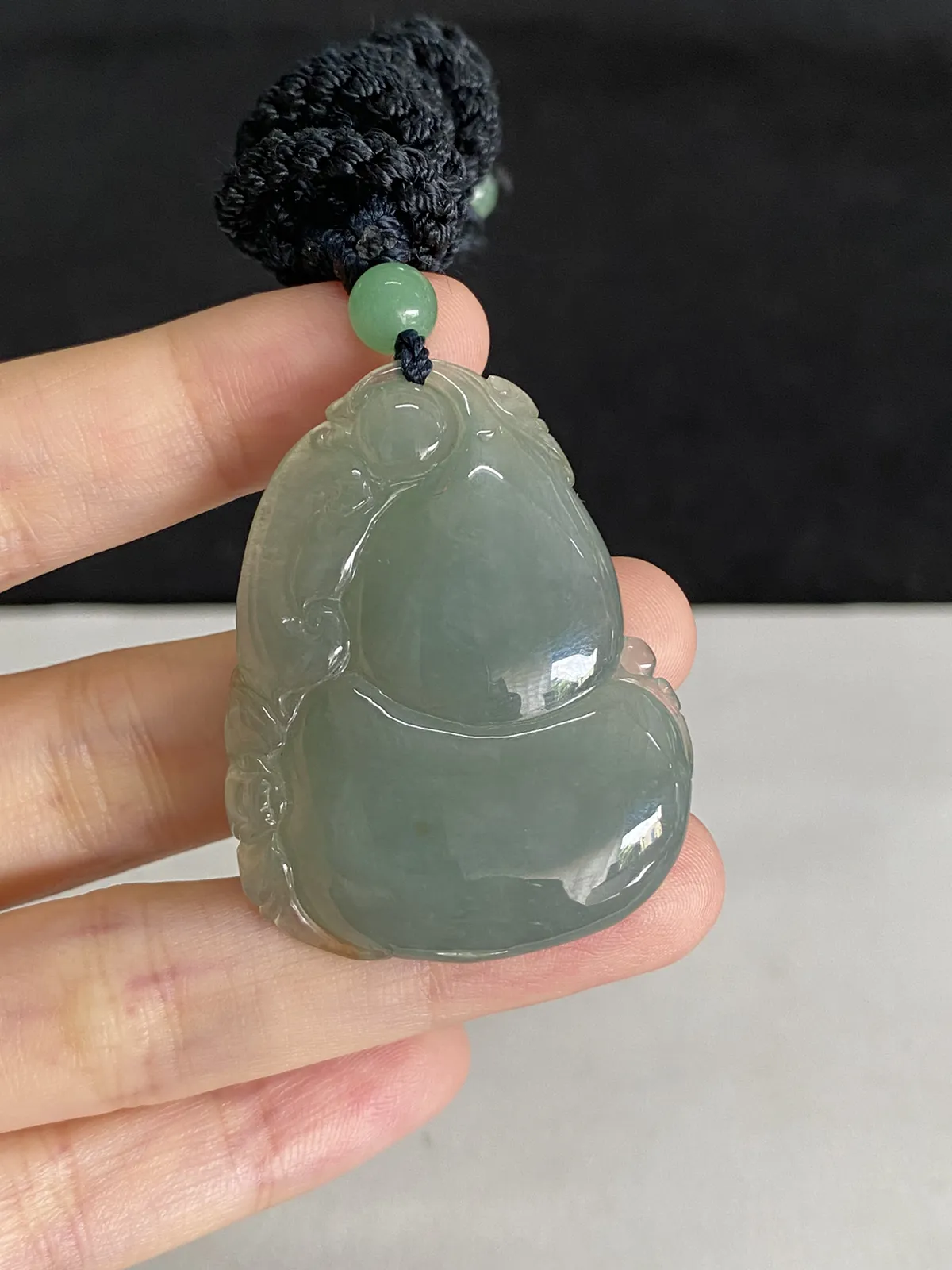 翡翠冰糯种灰绿色葫芦，配珠未测