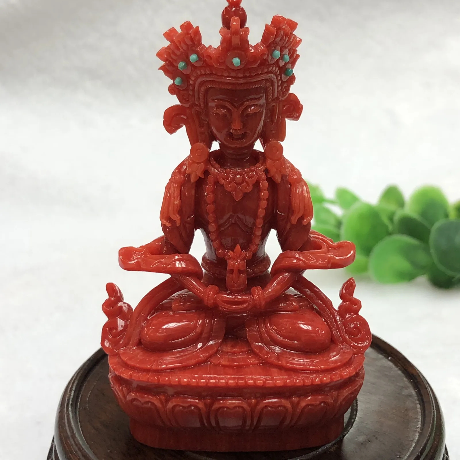 【红珊瑚长寿佛小摆件】可用作手持供奉，家庭供奉，工艺制作复杂精良，材料为意大利深红沙丁料，台湾拼接工