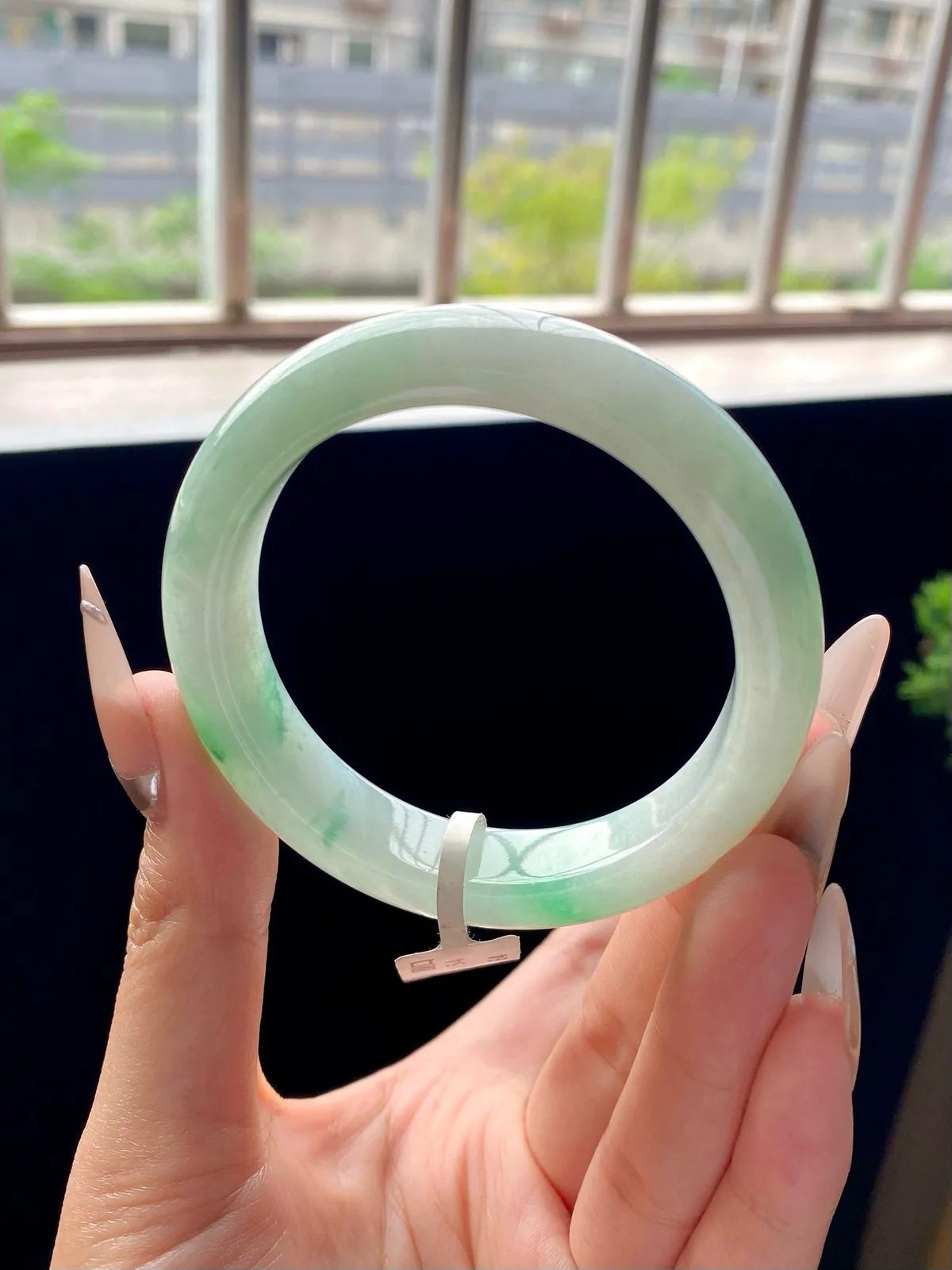 冰晴飘花绿飘花正圈手镯
⭕️54.4-12.5-8.5