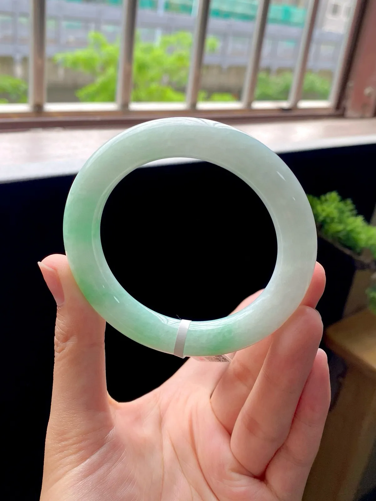 白底青圆条手镯
⭕️55.5-11.5-11