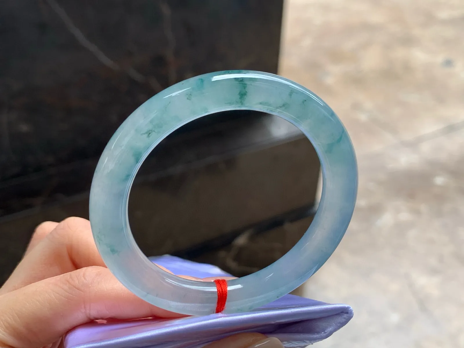 冰种飘花福镯
种老50.5/8.9mm