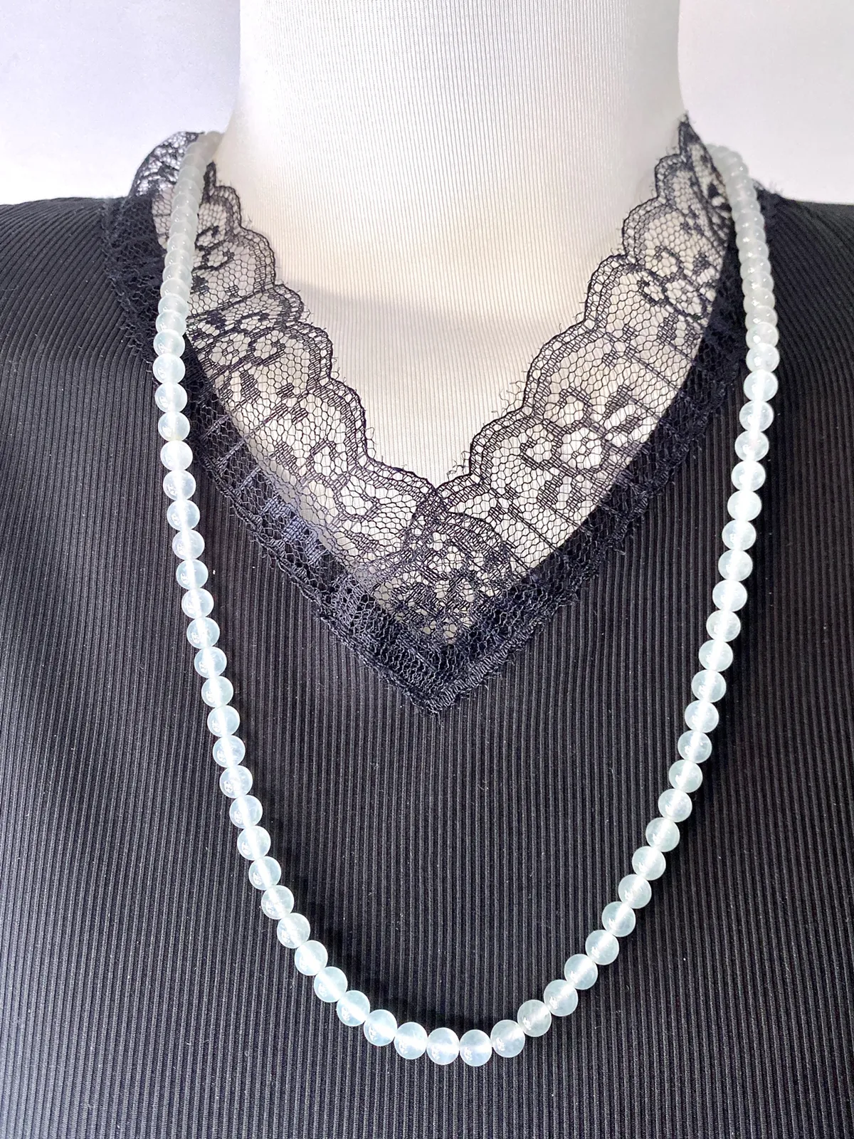 缅甸天然翡翠A货，卡6冰种起光起胶圆珠项链手链，尺寸：6mm/108颗，长度630mm，重量：约41g