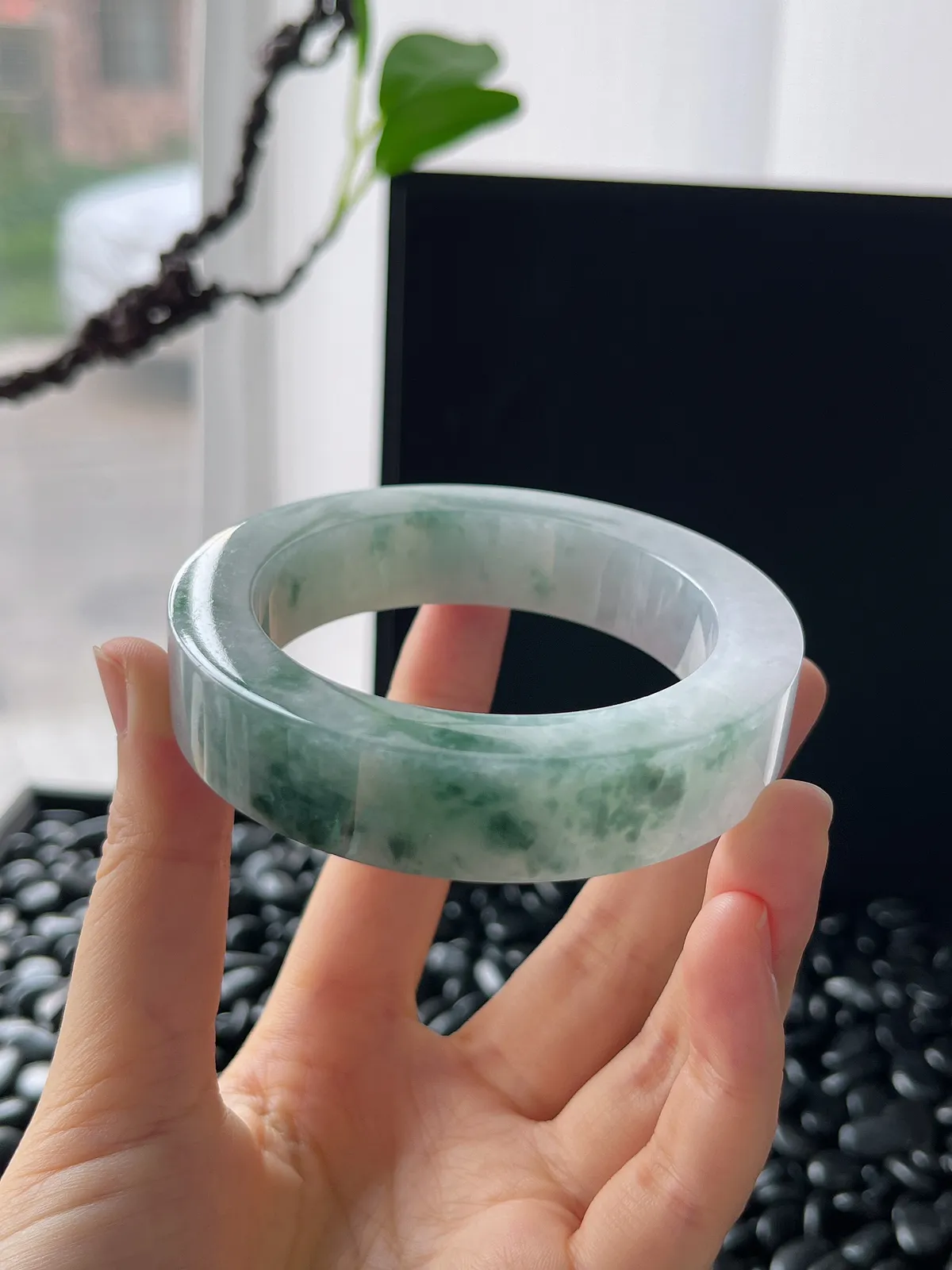 翡翠镯饼，⭕️正圈最大做57，圆条最大做53，最小做53.8