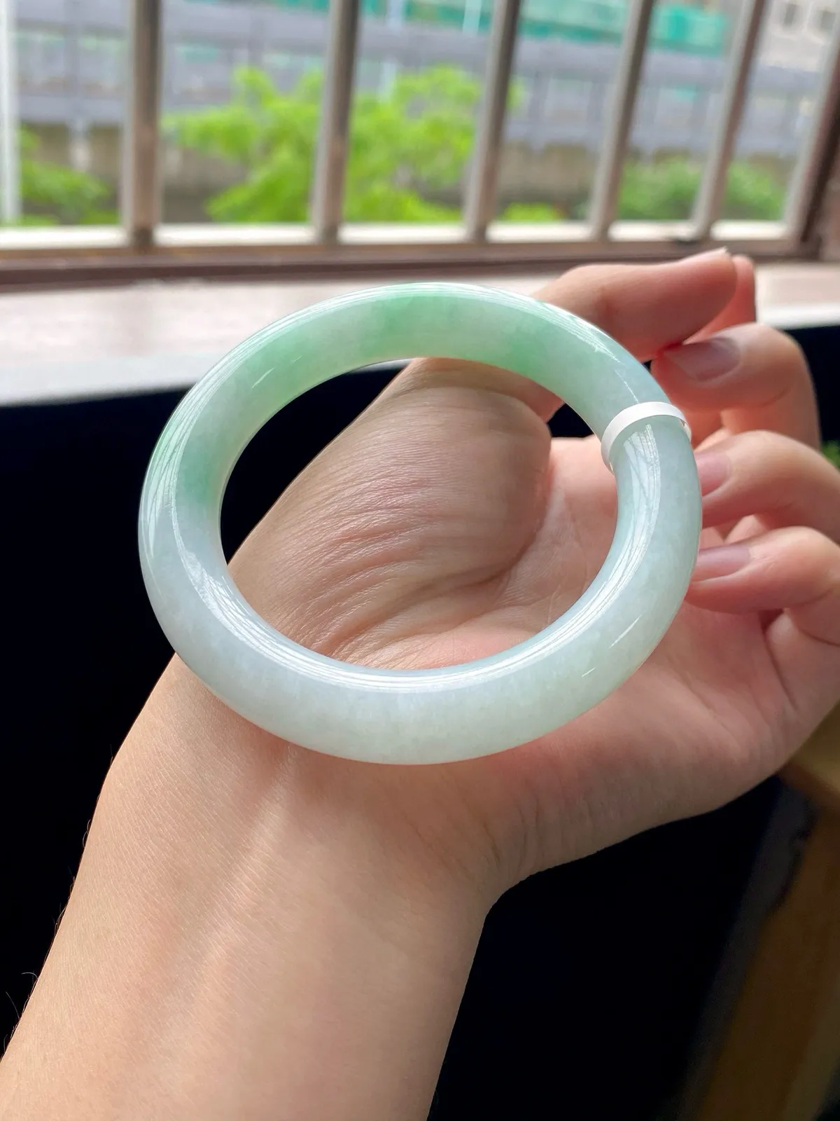 白底青圆条手镯
⭕️55.5-11.5-11