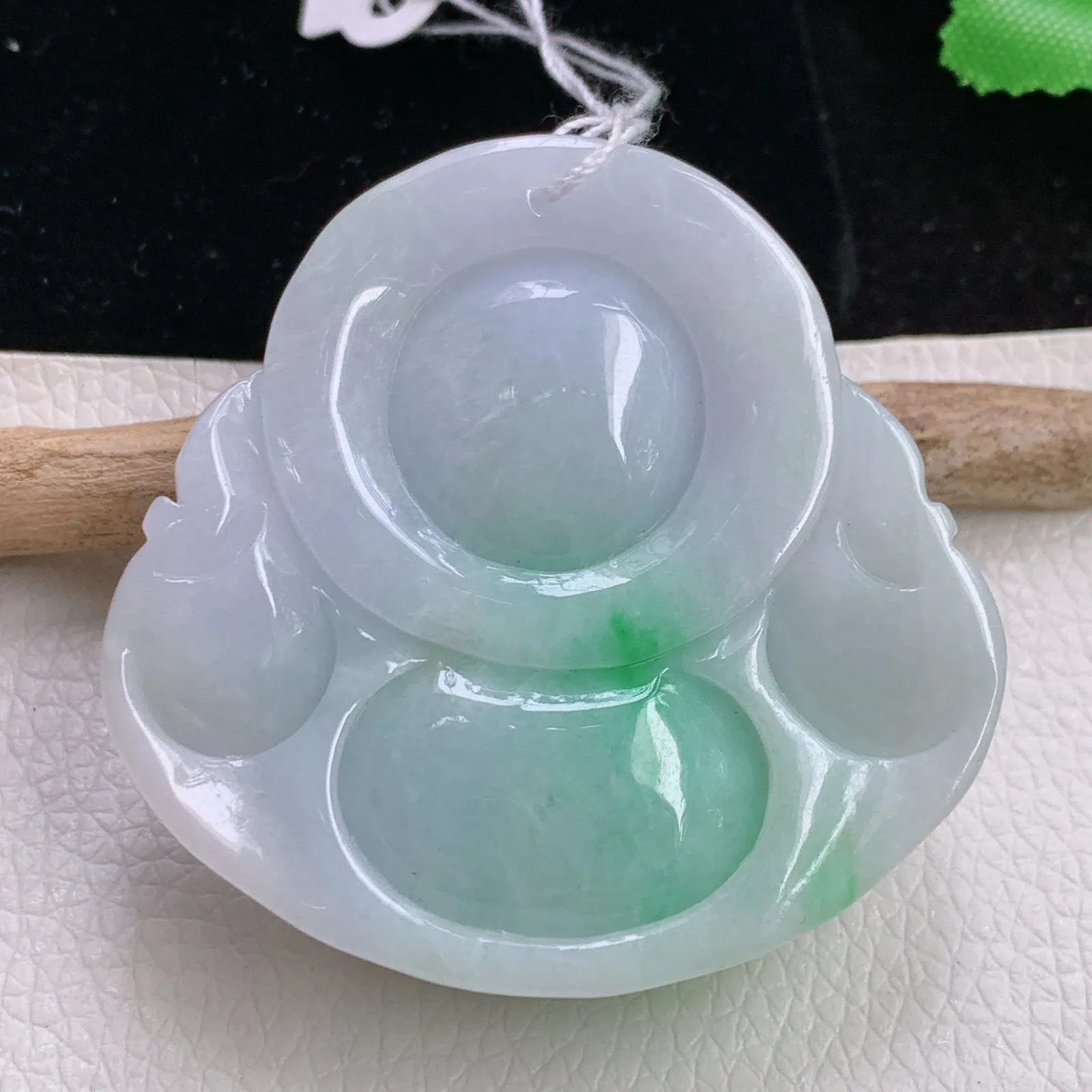 zen实拍47.5*49*14老坑精雕饱满飘绿翡翠大佛公 尼勒佛玉吊坠 玉挂件