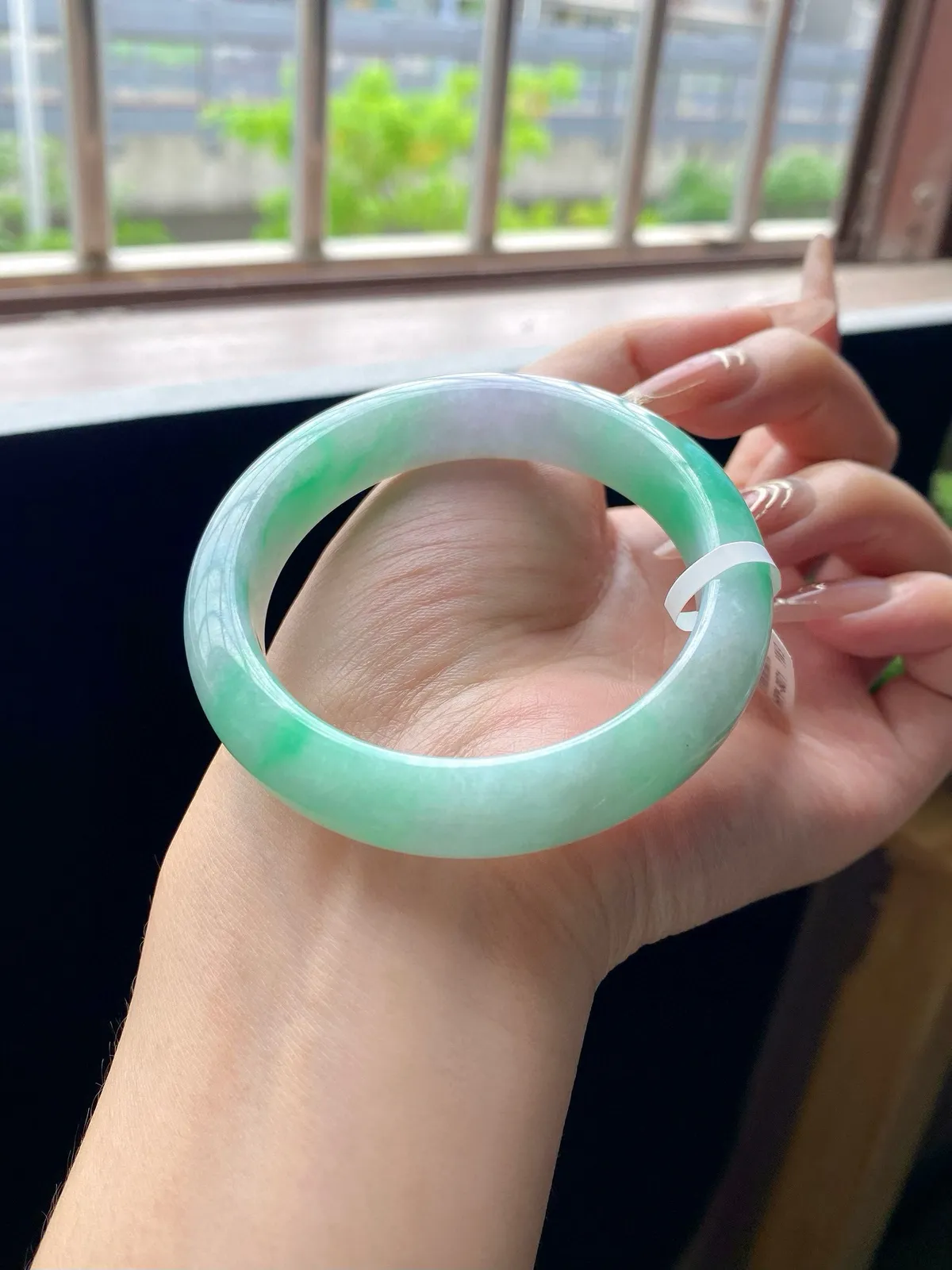 阳绿春彩正圈手镯
⭕️53.9-12.2-8.5