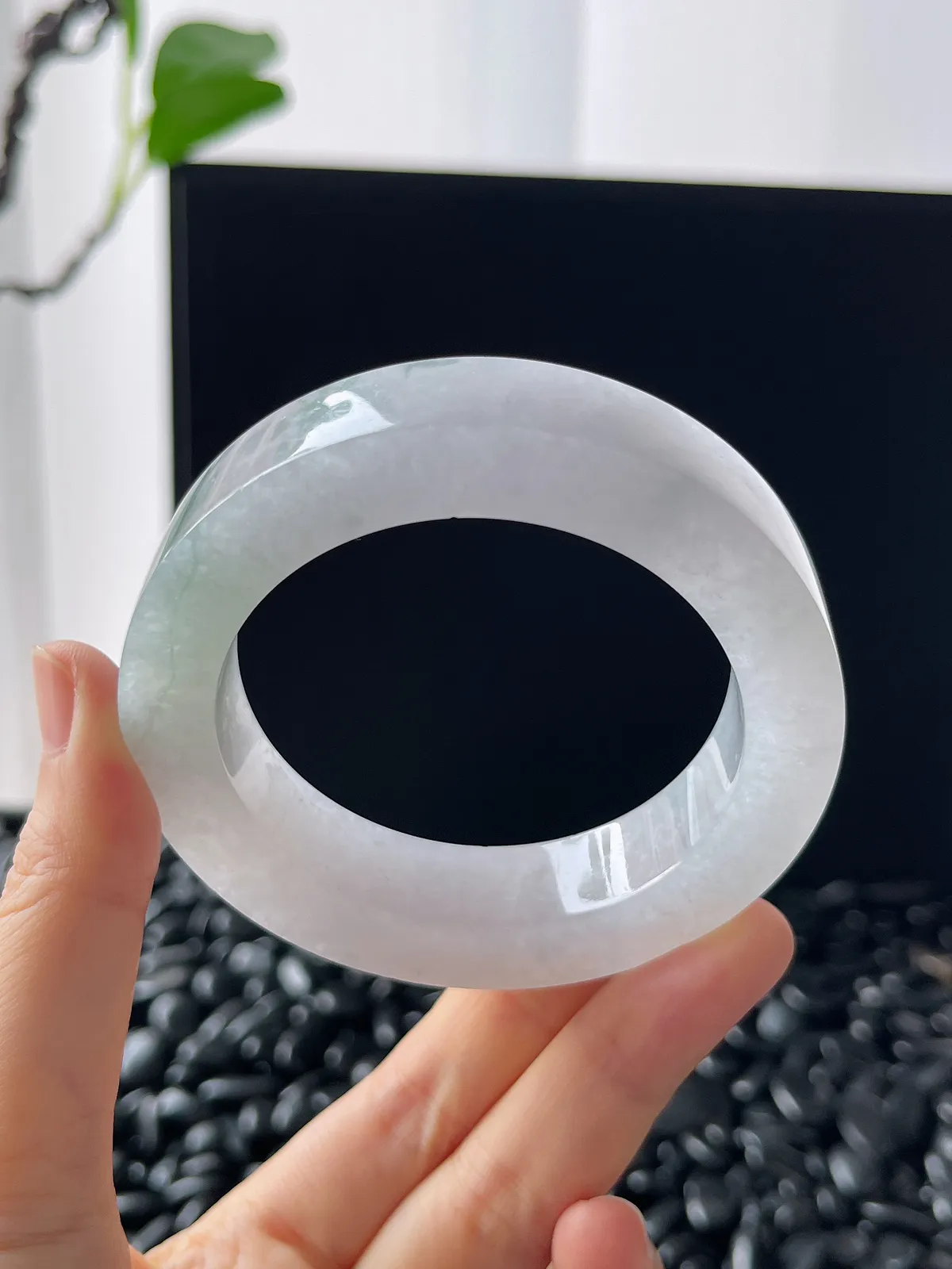 翡翠镯饼，⭕️正圈最大做55.5，圆条最大做51.5，最小做52.6