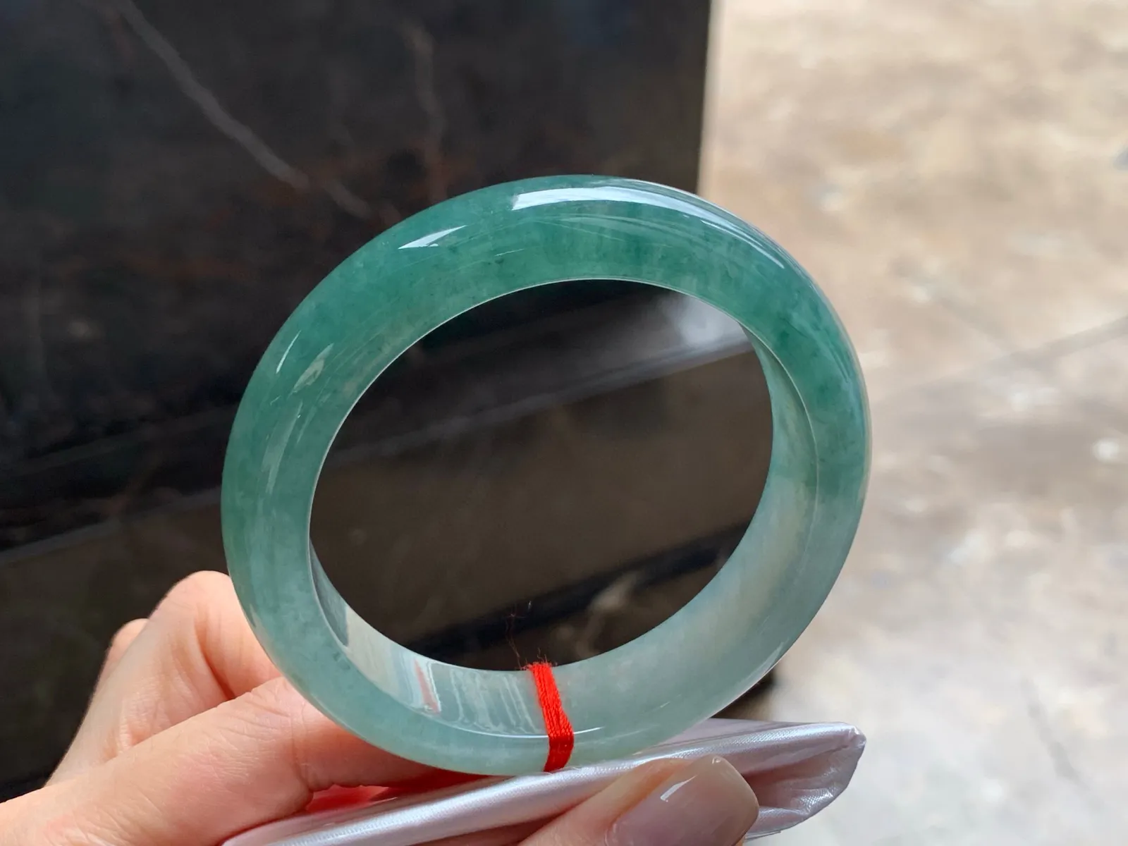 油青手镯
56.2/14.3/8.9mm
